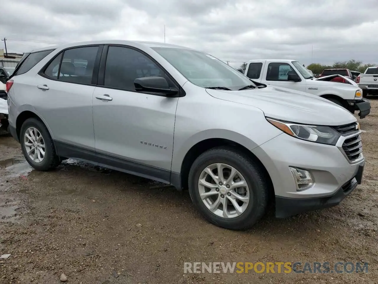 4 Photograph of a damaged car 2GNAXHEVXK6124913 CHEVROLET EQUINOX 2019