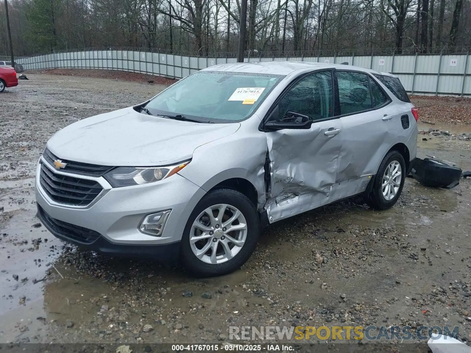 2 Photograph of a damaged car 2GNAXHEVXK6130629 CHEVROLET EQUINOX 2019