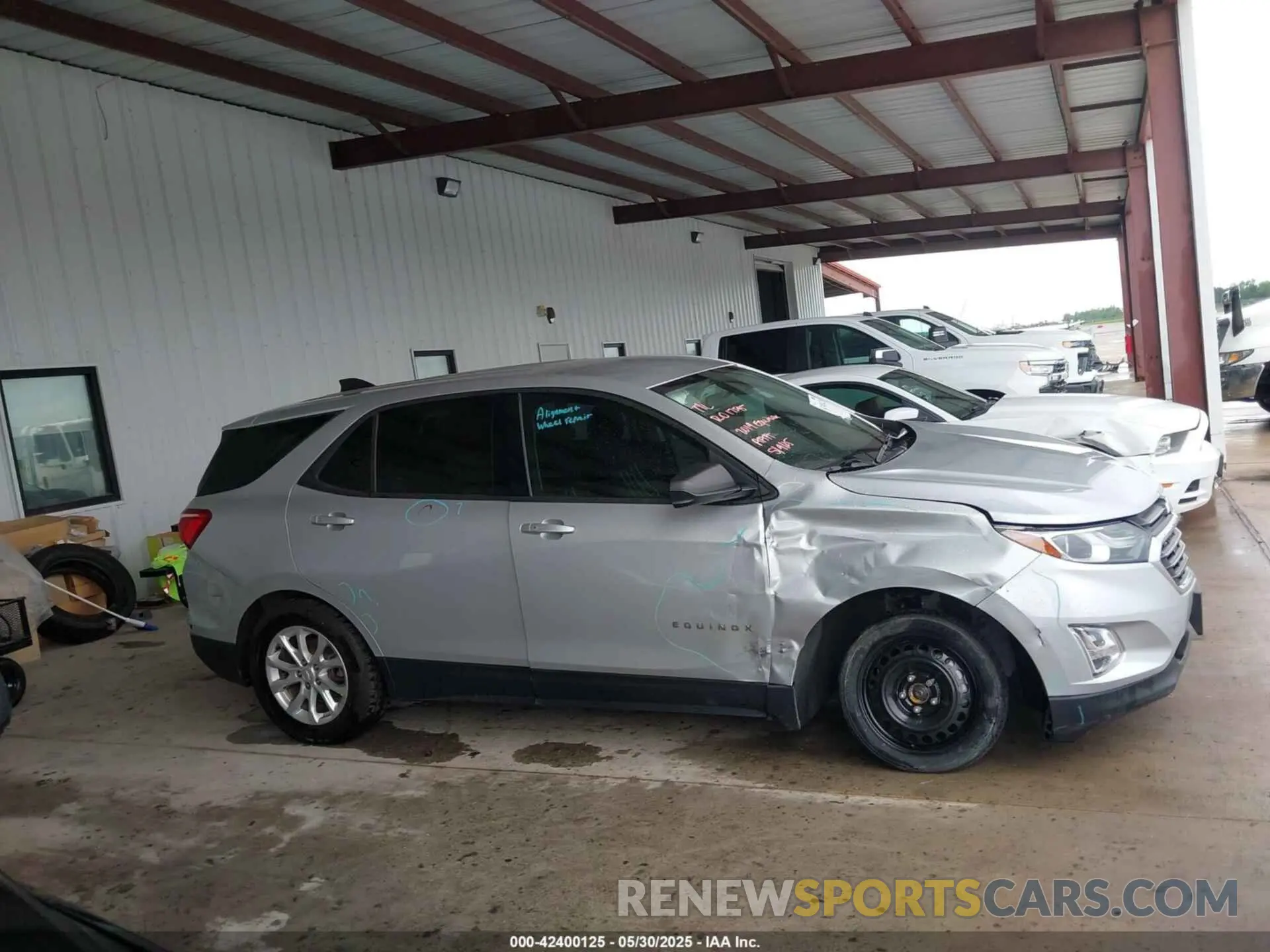 13 Photograph of a damaged car 2GNAXHEVXK6136558 CHEVROLET EQUINOX 2019