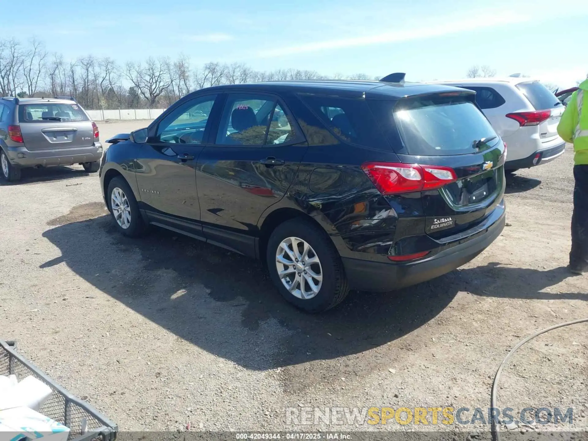 3 Photograph of a damaged car 2GNAXHEVXK6184898 CHEVROLET EQUINOX 2019