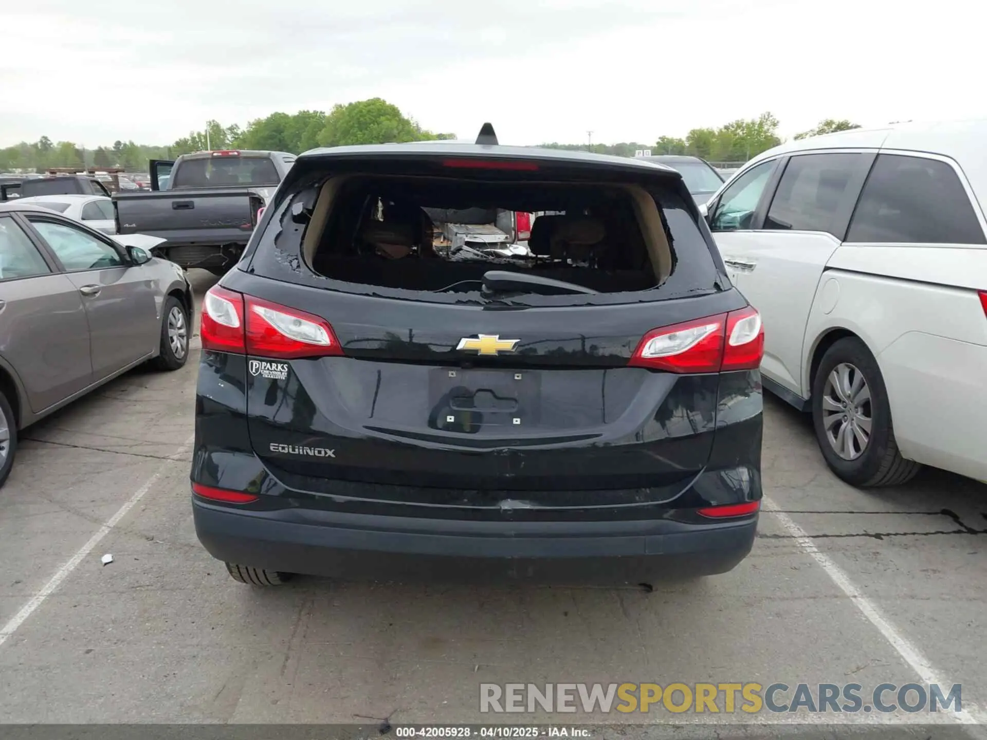 15 Photograph of a damaged car 2GNAXHEVXK6224218 CHEVROLET EQUINOX 2019
