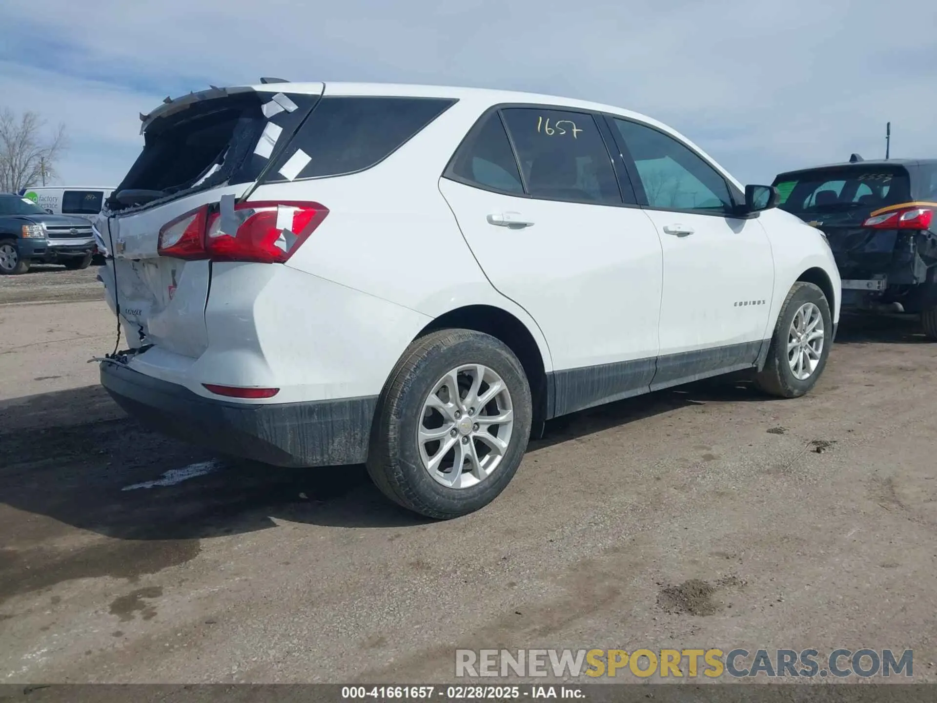 4 Photograph of a damaged car 2GNAXHEVXK6251595 CHEVROLET EQUINOX 2019