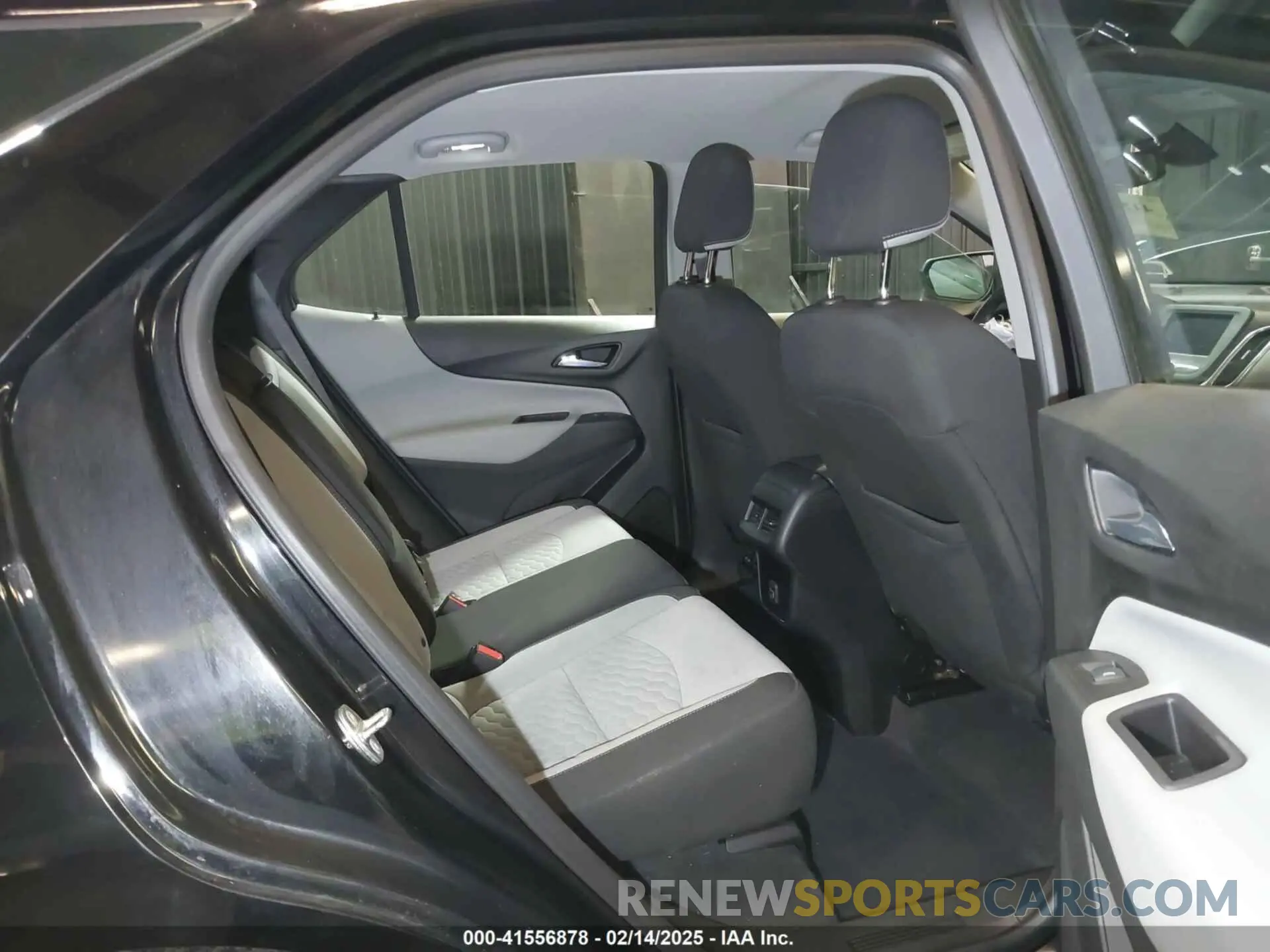 8 Photograph of a damaged car 2GNAXHEVXK6267070 CHEVROLET EQUINOX 2019