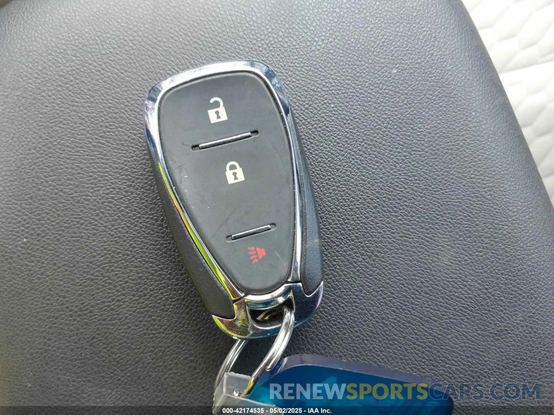 11 Photograph of a damaged car 2GNAXHEVXK6290509 CHEVROLET EQUINOX 2019