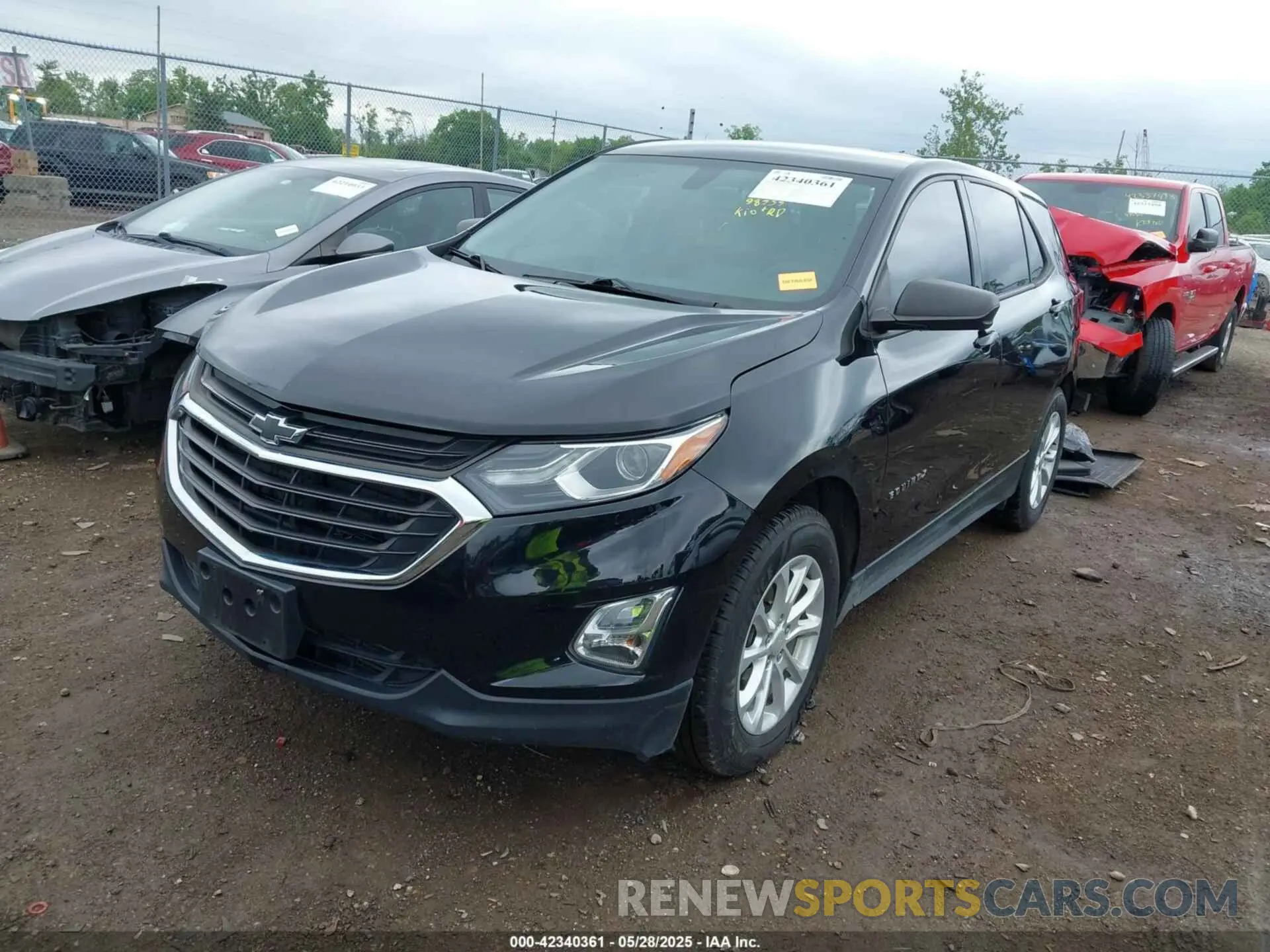 2 Photograph of a damaged car 2GNAXHEVXK6291076 CHEVROLET EQUINOX 2019