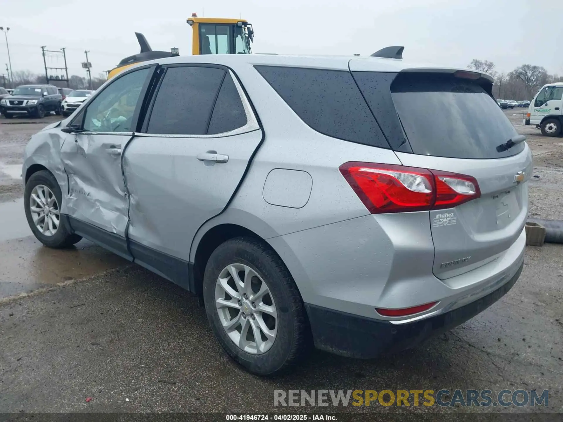 3 Photograph of a damaged car 2GNAXJEV0K6224557 CHEVROLET EQUINOX 2019