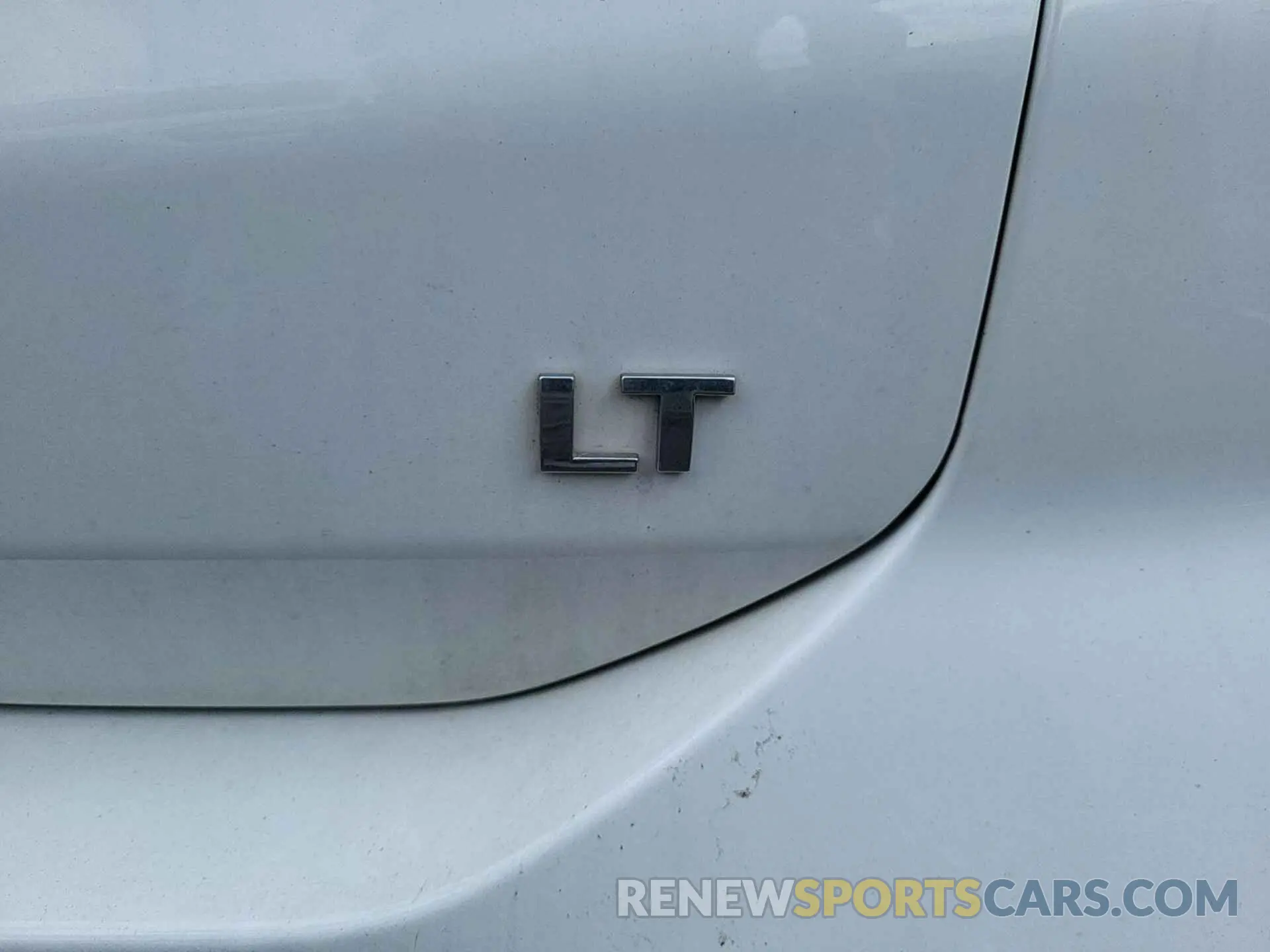 13 Photograph of a damaged car 2GNAXJEV0K6226972 CHEVROLET EQUINOX 2019