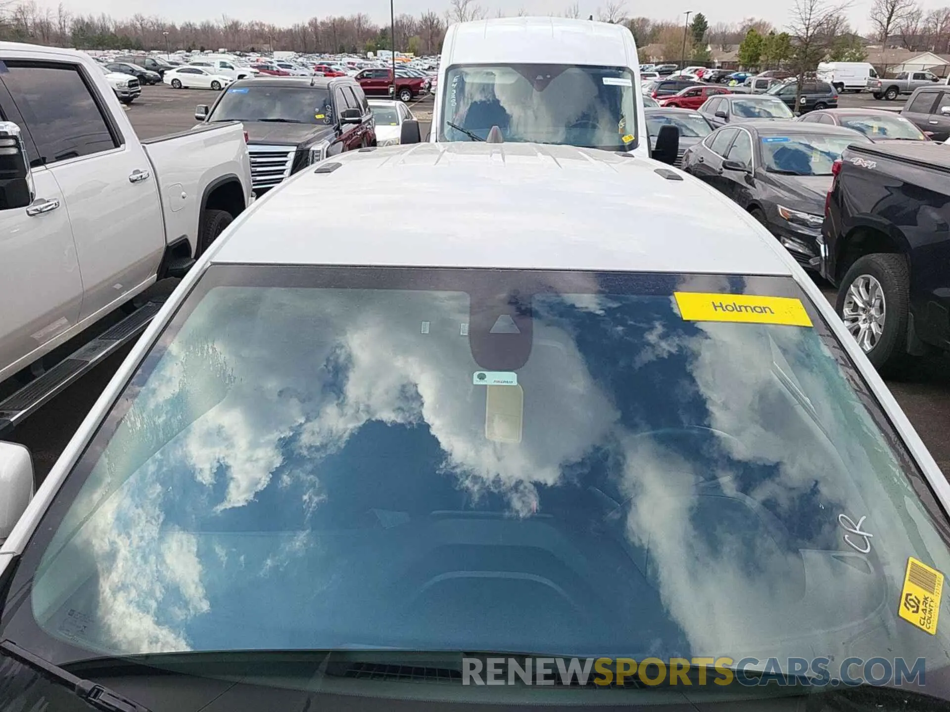 2 Photograph of a damaged car 2GNAXJEV0K6226972 CHEVROLET EQUINOX 2019