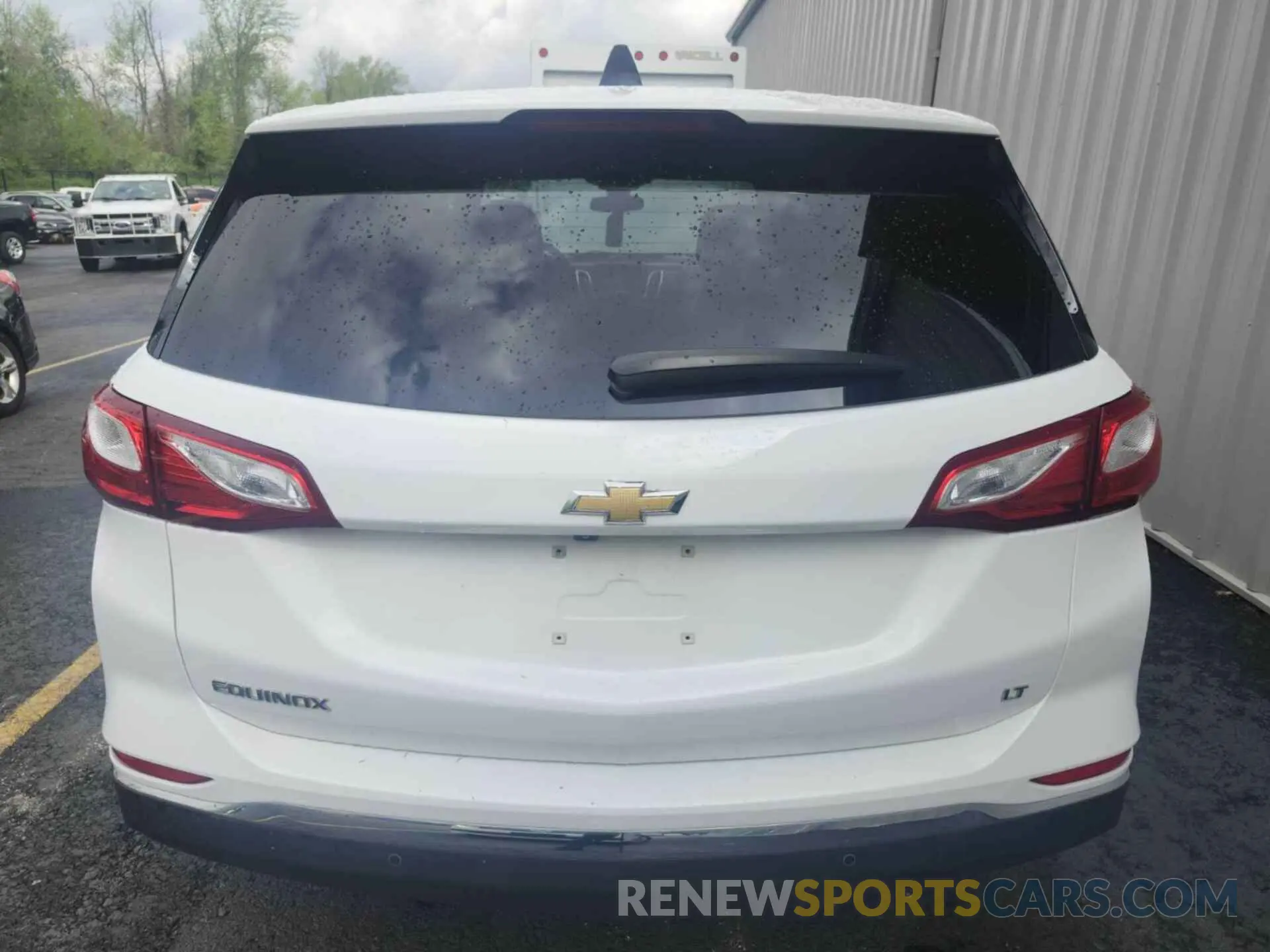 4 Photograph of a damaged car 2GNAXJEV0K6226972 CHEVROLET EQUINOX 2019
