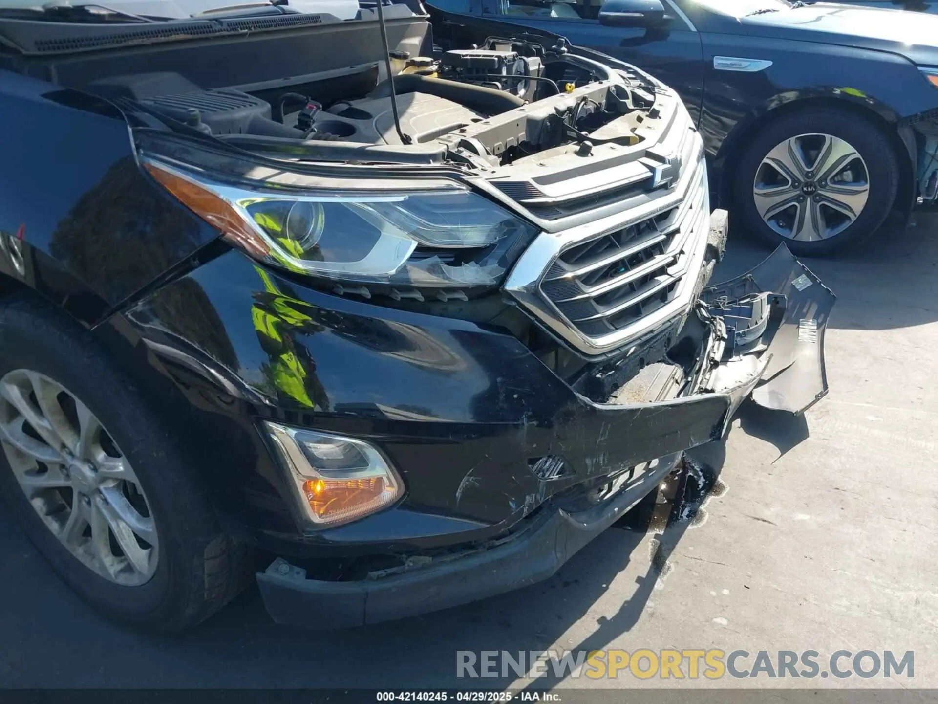 19 Photograph of a damaged car 2GNAXJEV0K6241858 CHEVROLET EQUINOX 2019