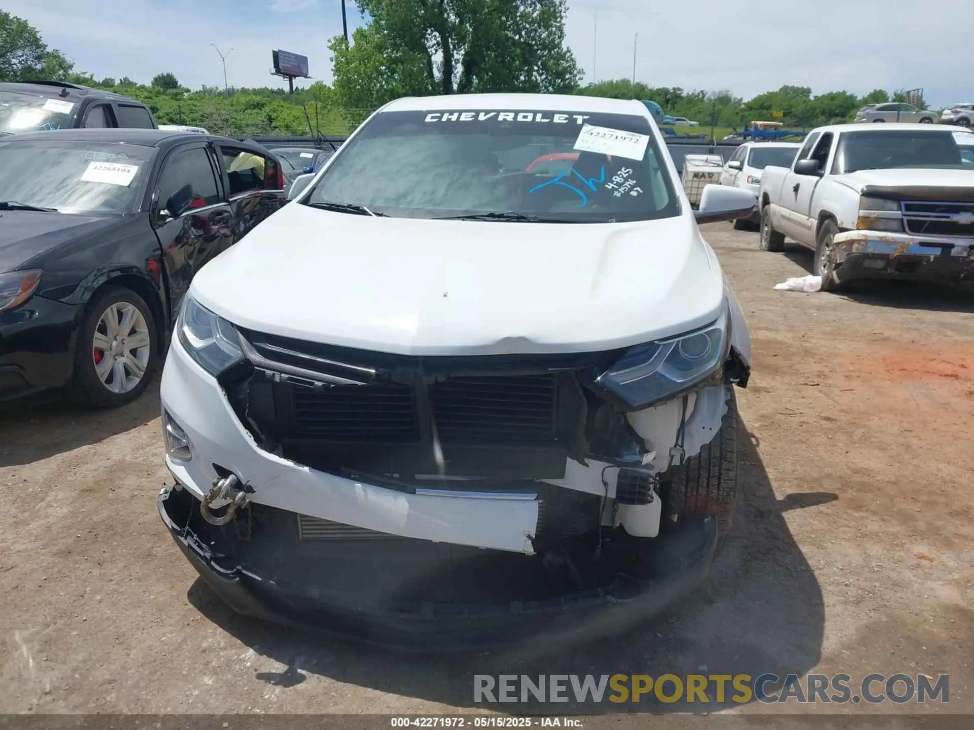 12 Photograph of a damaged car 2GNAXJEV0K6243934 CHEVROLET EQUINOX 2019