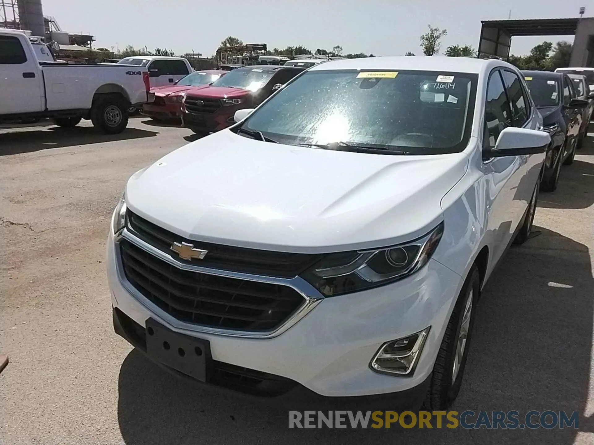 2 Photograph of a damaged car 2GNAXJEV1K6164787 CHEVROLET EQUINOX 2019