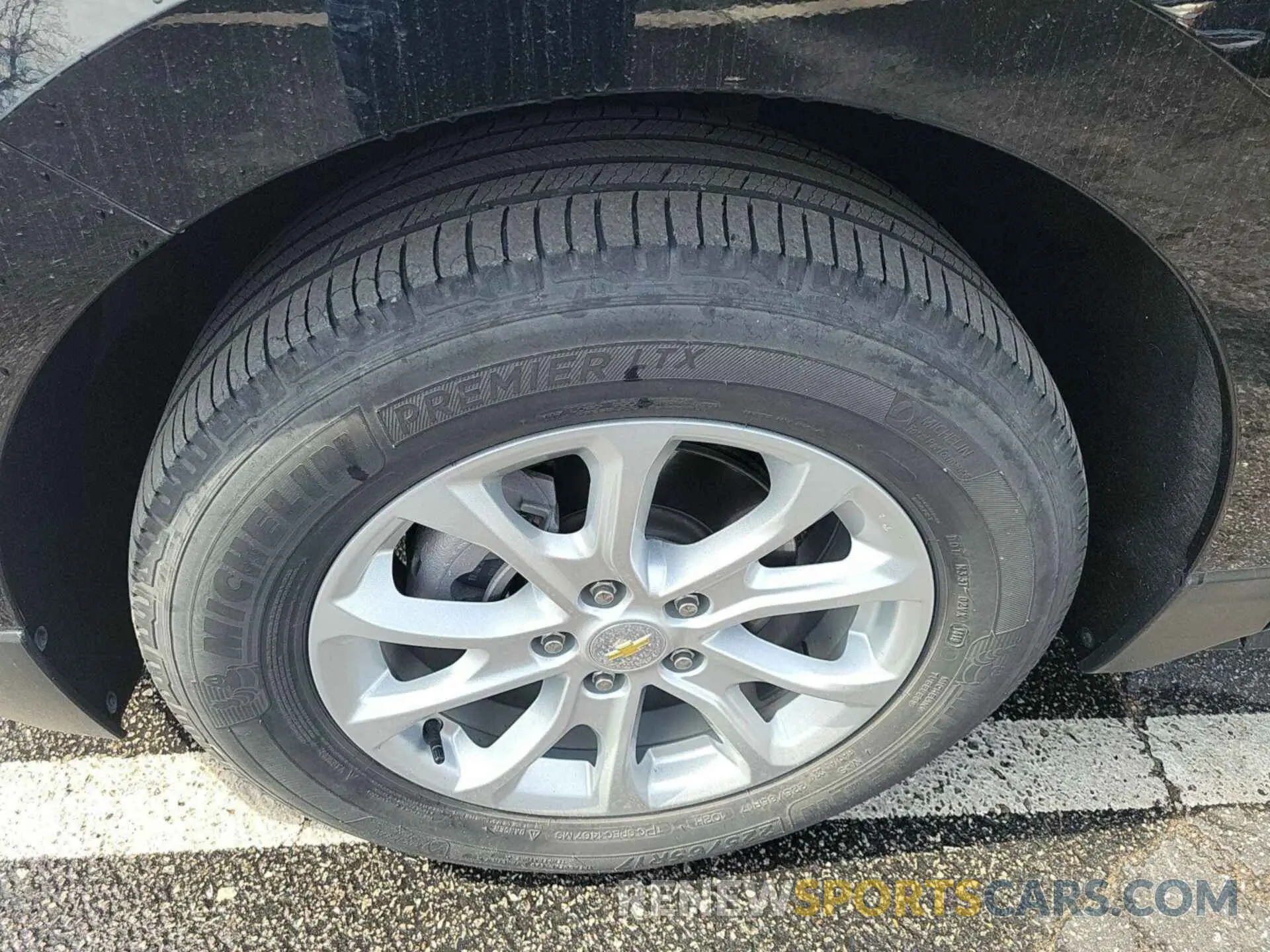 4 Photograph of a damaged car 2GNAXJEV1K6280619 CHEVROLET EQUINOX 2019