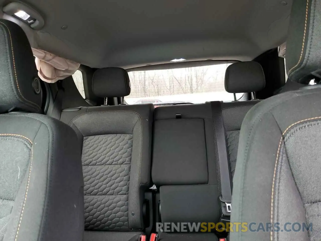 10 Photograph of a damaged car 2GNAXJEV2K6238136 CHEVROLET EQUINOX 2019