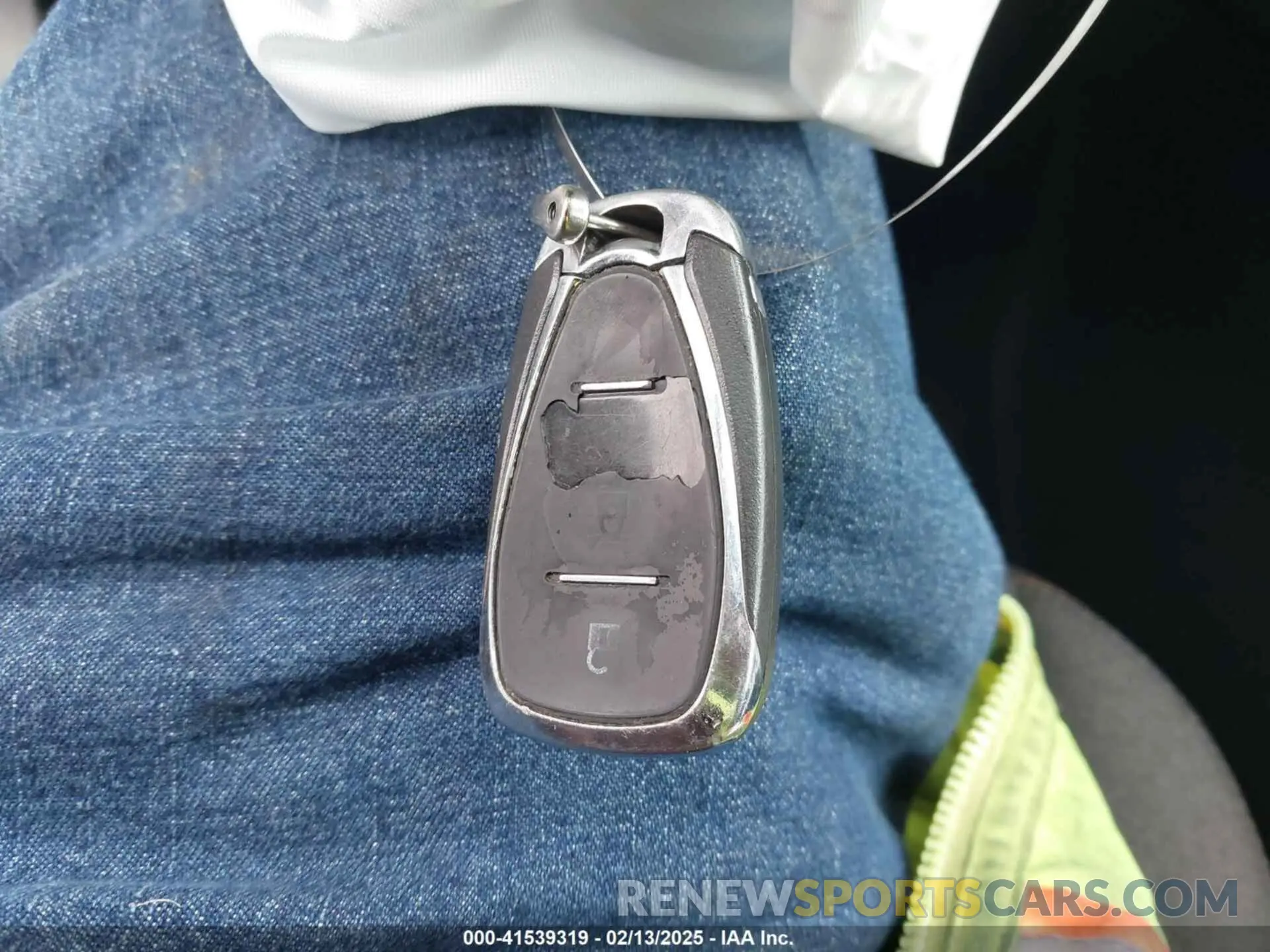 11 Photograph of a damaged car 2GNAXJEV2K6246091 CHEVROLET EQUINOX 2019