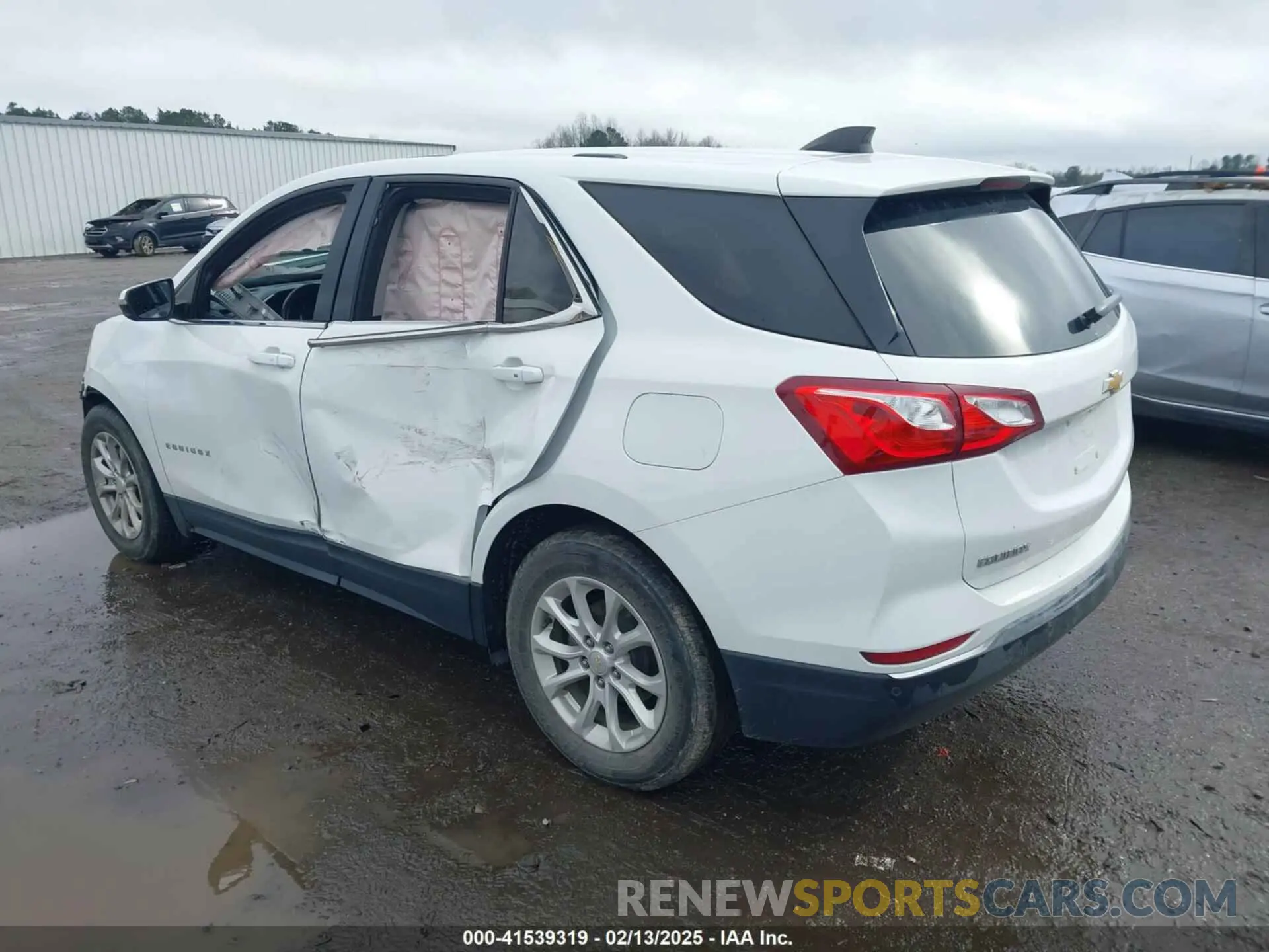 3 Photograph of a damaged car 2GNAXJEV2K6246091 CHEVROLET EQUINOX 2019