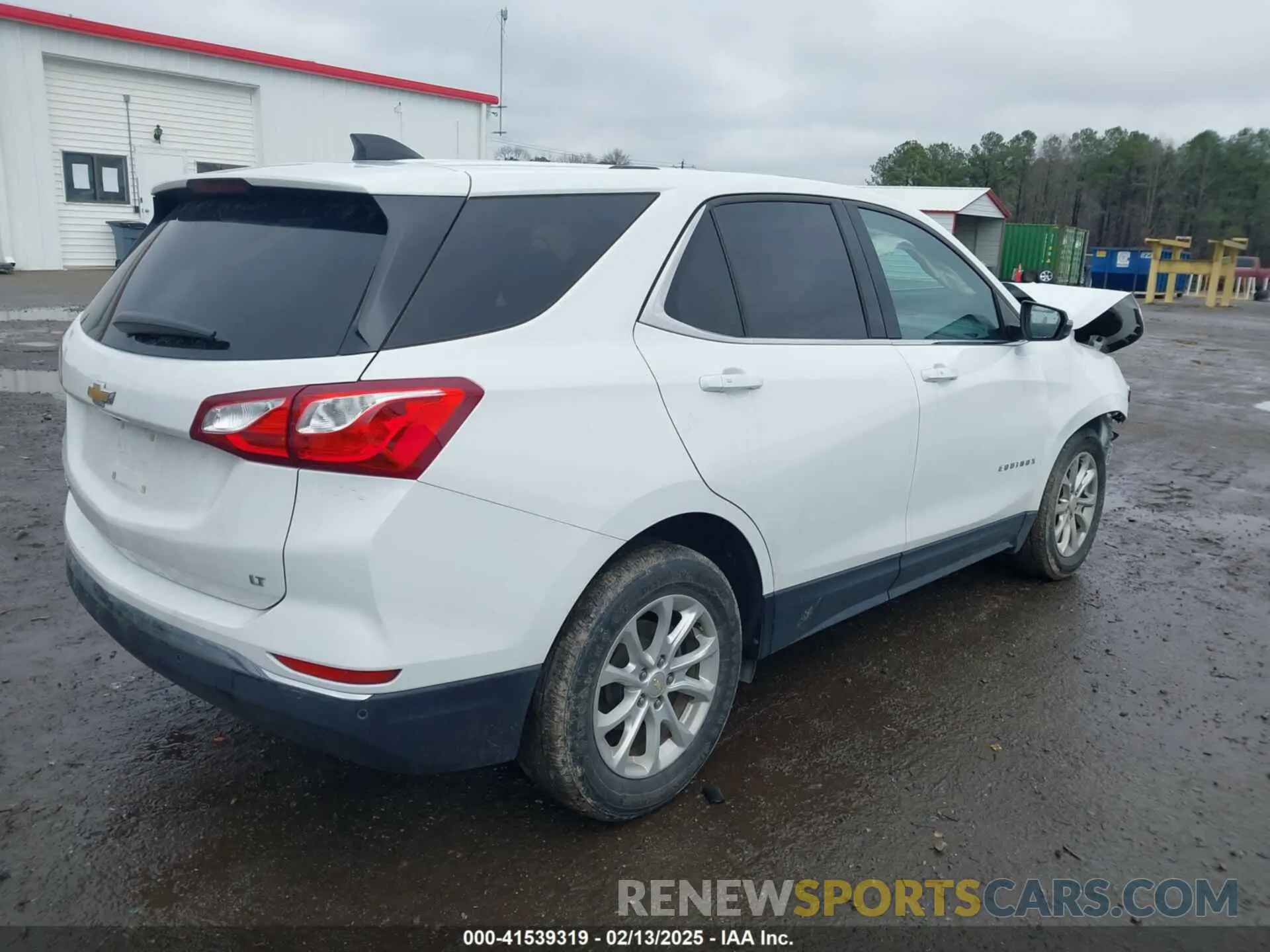 4 Photograph of a damaged car 2GNAXJEV2K6246091 CHEVROLET EQUINOX 2019
