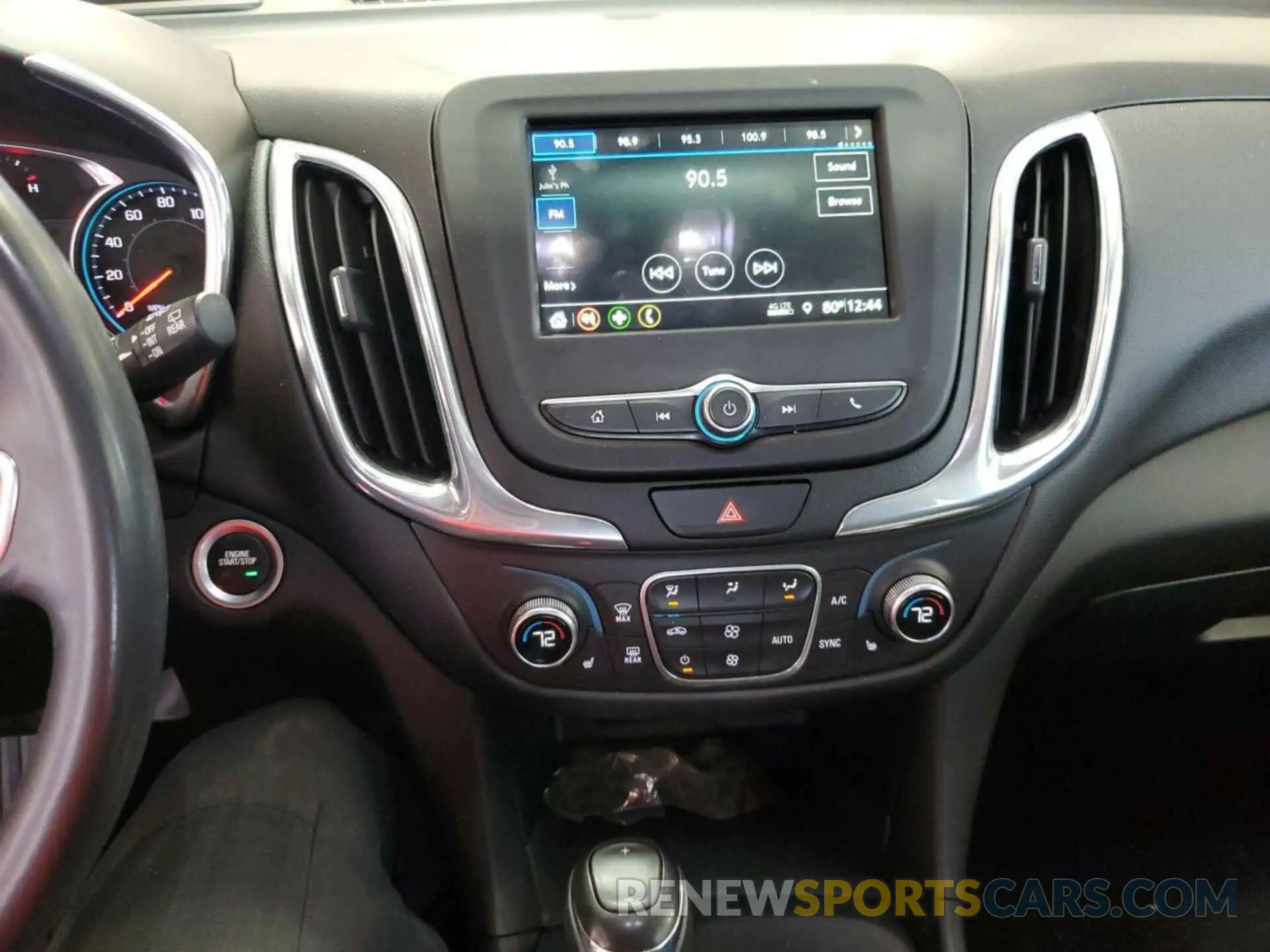 10 Photograph of a damaged car 2GNAXJEV2K6256586 CHEVROLET EQUINOX 2019