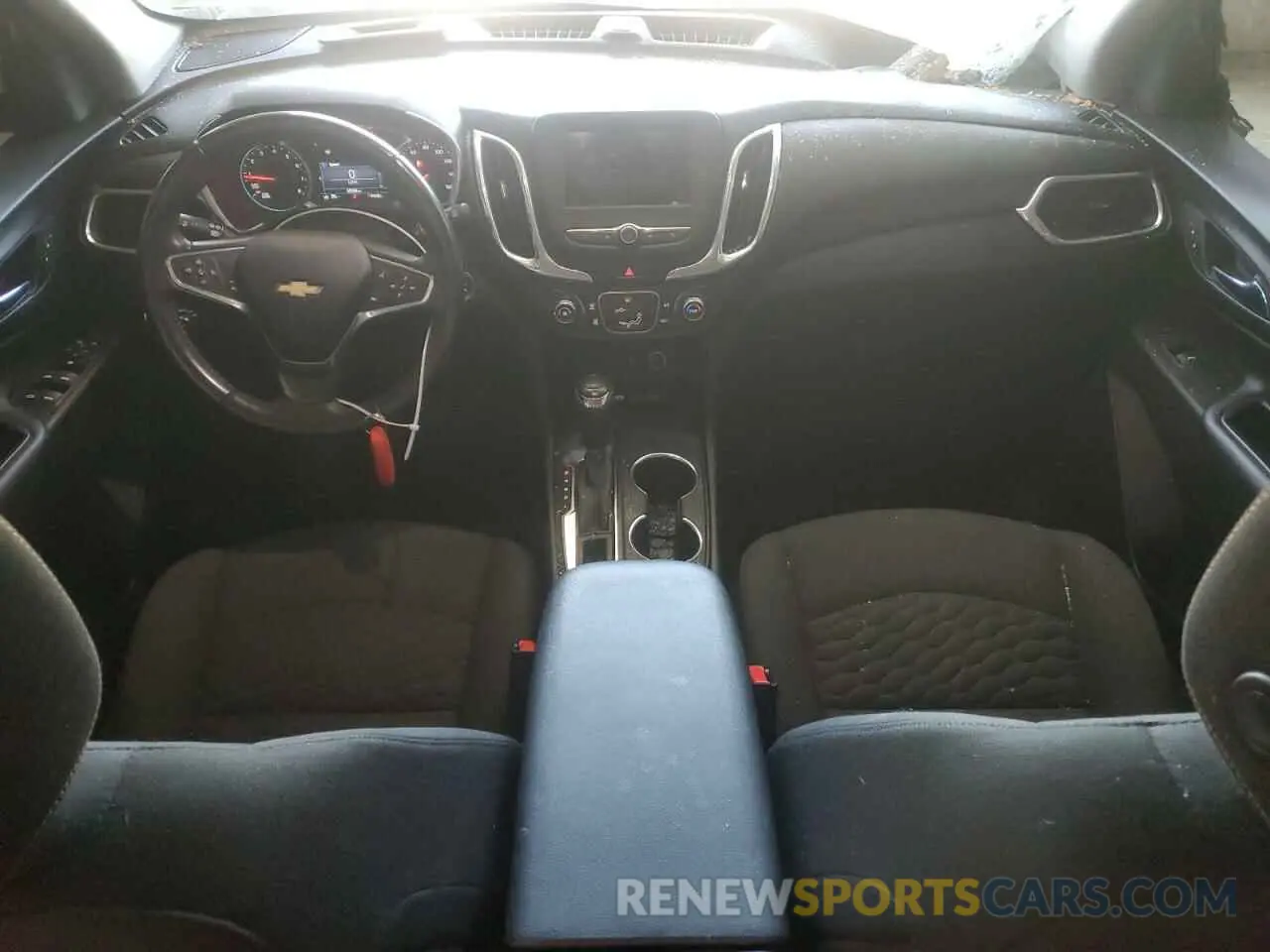 8 Photograph of a damaged car 2GNAXJEV2K6261030 CHEVROLET EQUINOX 2019