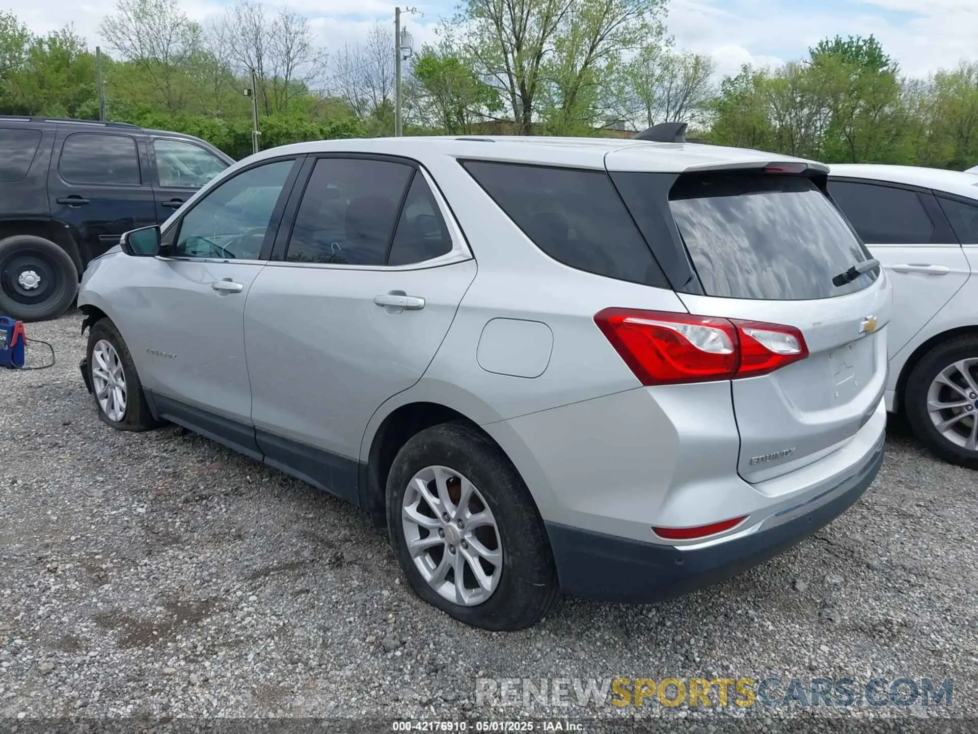 3 Photograph of a damaged car 2GNAXJEV3K6281707 CHEVROLET EQUINOX 2019
