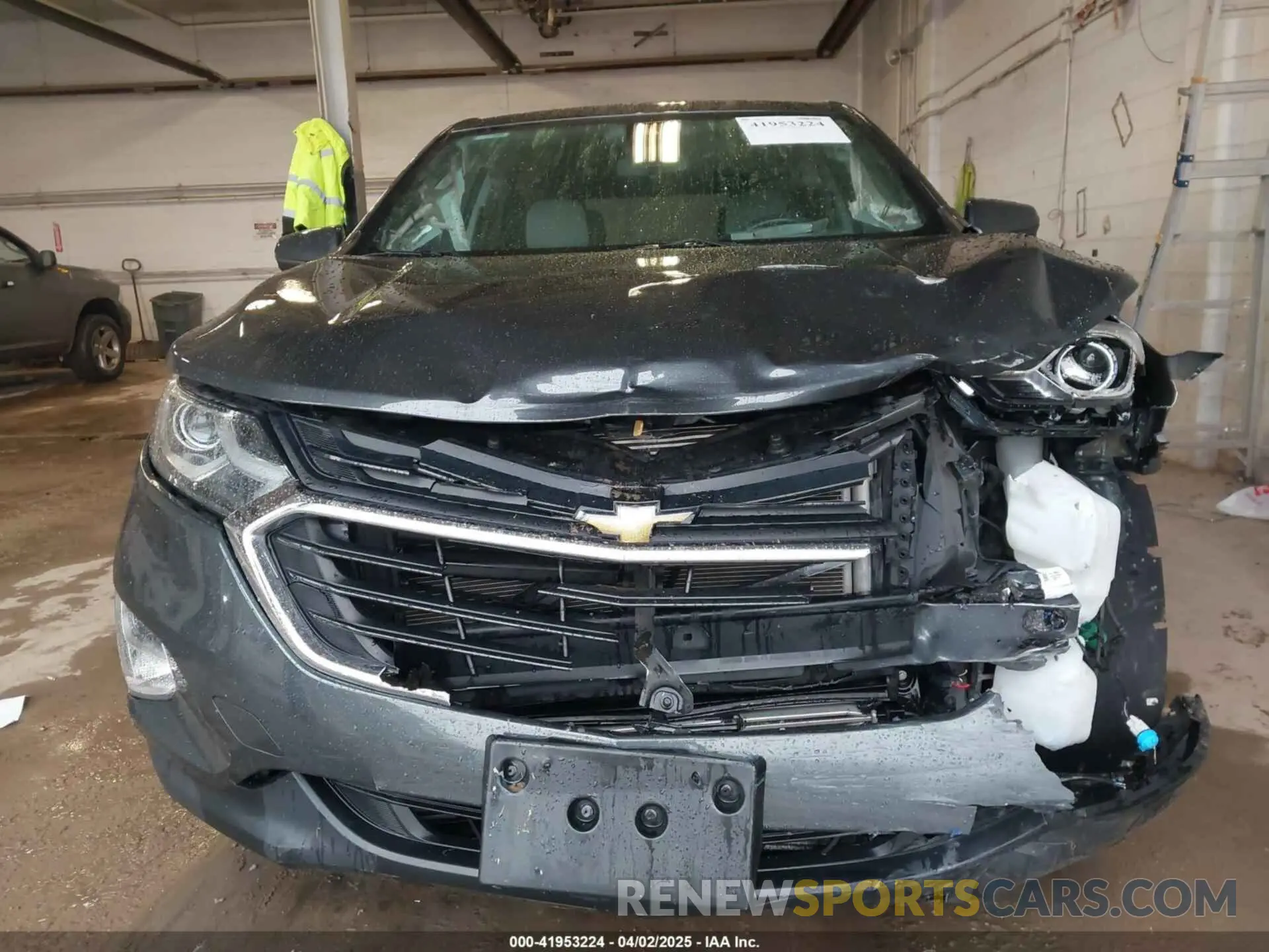 6 Photograph of a damaged car 2GNAXJEV3K6285823 CHEVROLET EQUINOX 2019