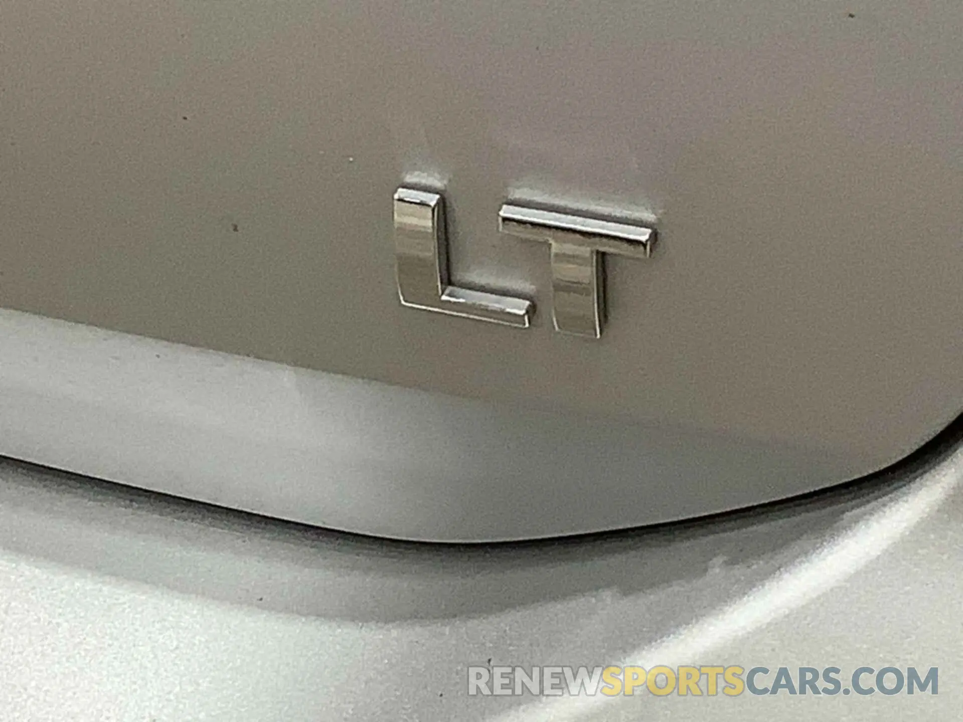 1 Photograph of a damaged car 2GNAXJEV4K6163374 CHEVROLET EQUINOX 2019