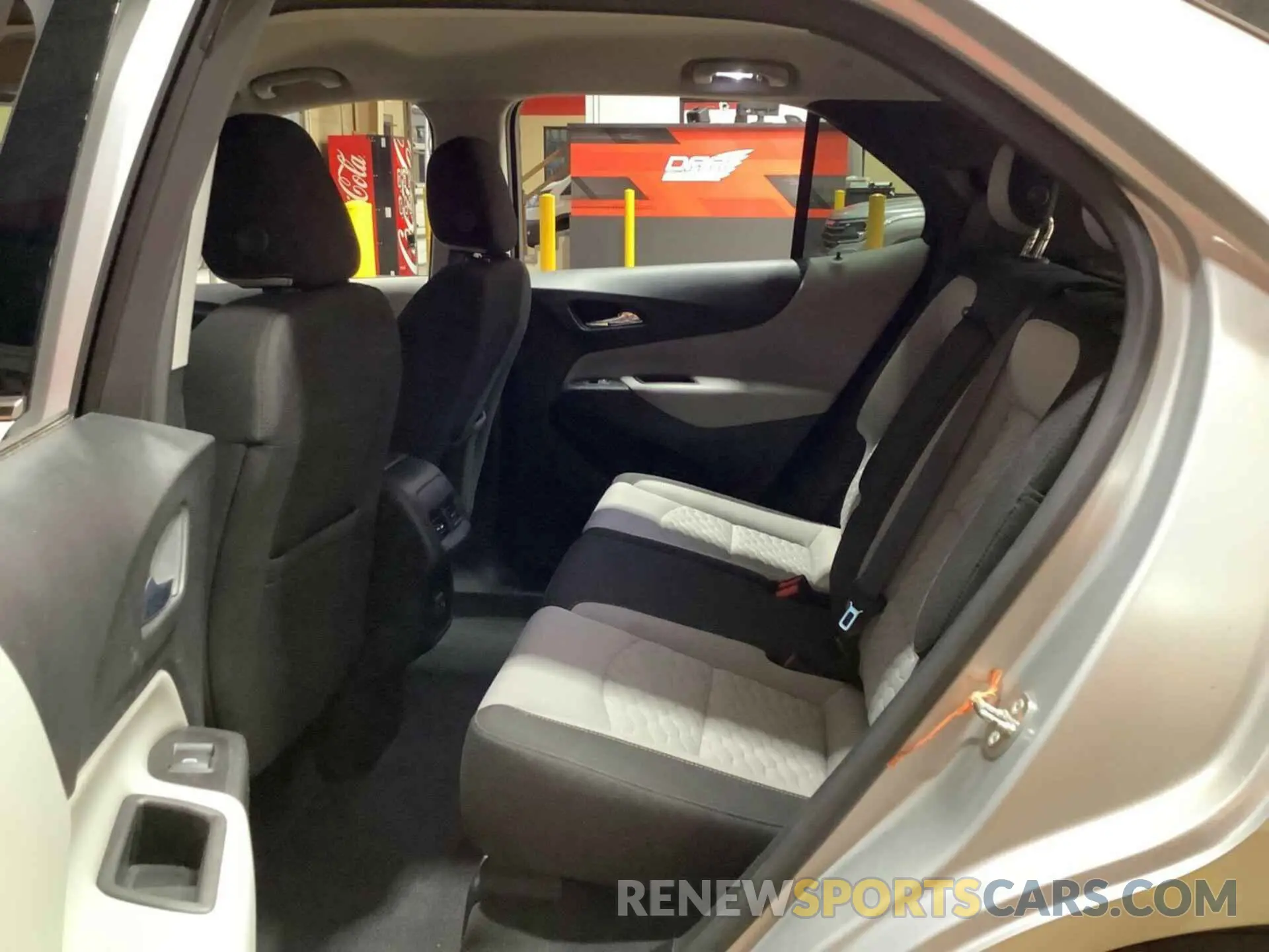 22 Photograph of a damaged car 2GNAXJEV4K6163374 CHEVROLET EQUINOX 2019