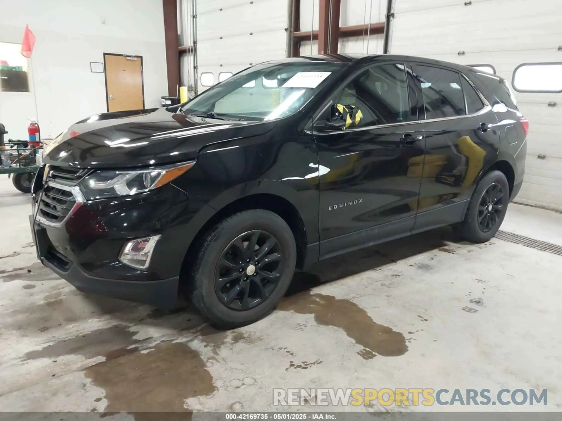 2 Photograph of a damaged car 2GNAXJEV4K6216994 CHEVROLET EQUINOX 2019