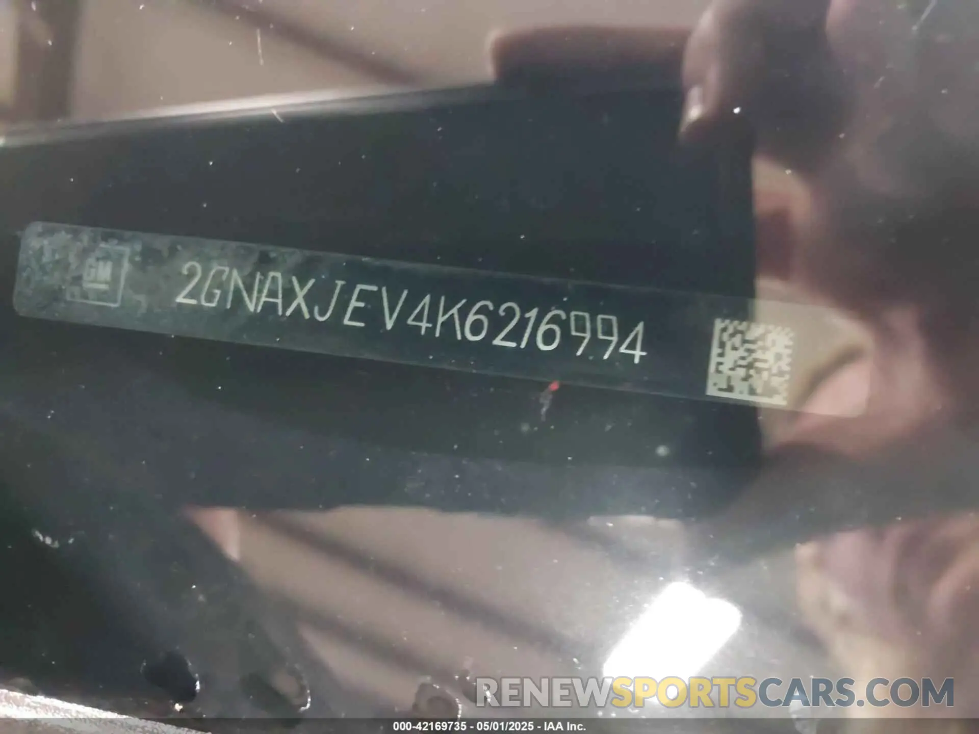 9 Photograph of a damaged car 2GNAXJEV4K6216994 CHEVROLET EQUINOX 2019