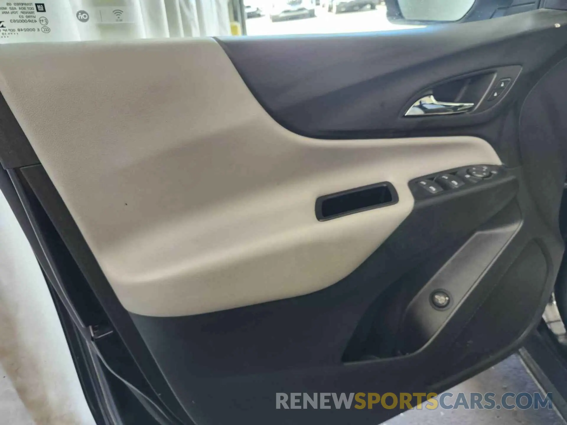 13 Photograph of a damaged car 2GNAXJEV4K6256394 CHEVROLET EQUINOX 2019