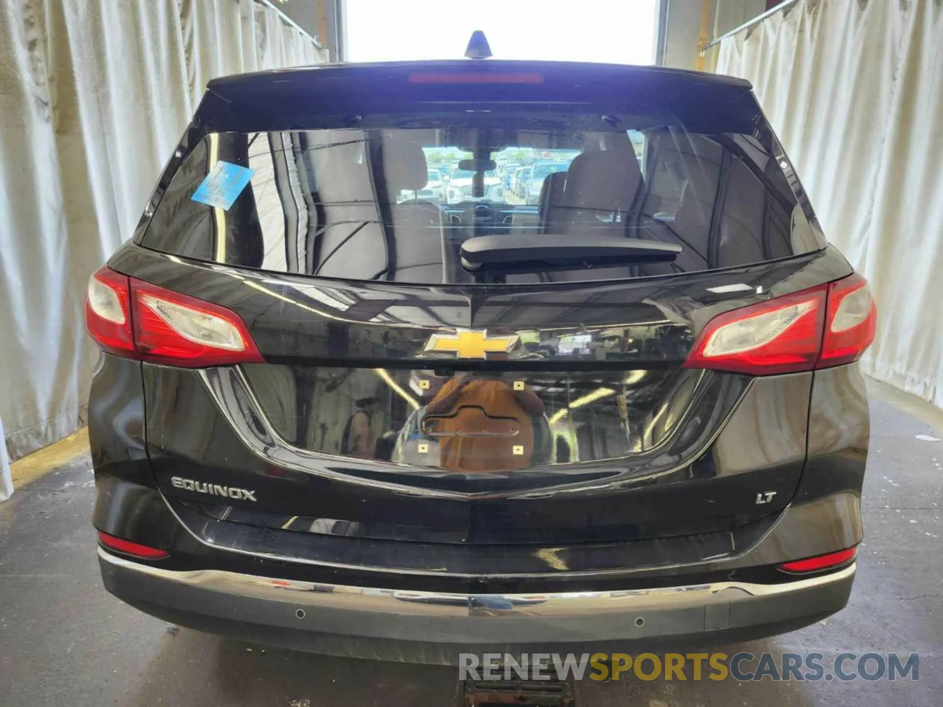 19 Photograph of a damaged car 2GNAXJEV4K6256394 CHEVROLET EQUINOX 2019