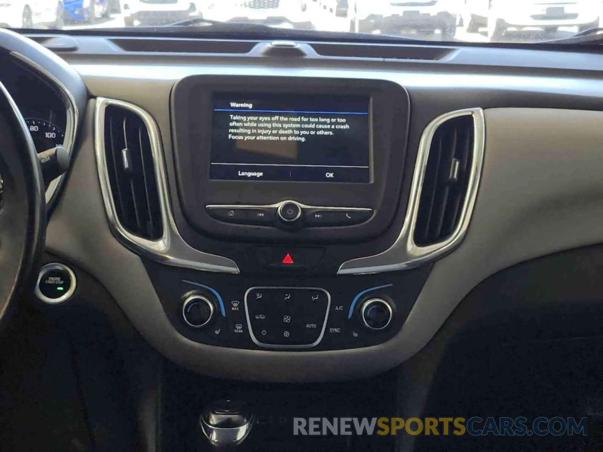 24 Photograph of a damaged car 2GNAXJEV4K6256394 CHEVROLET EQUINOX 2019