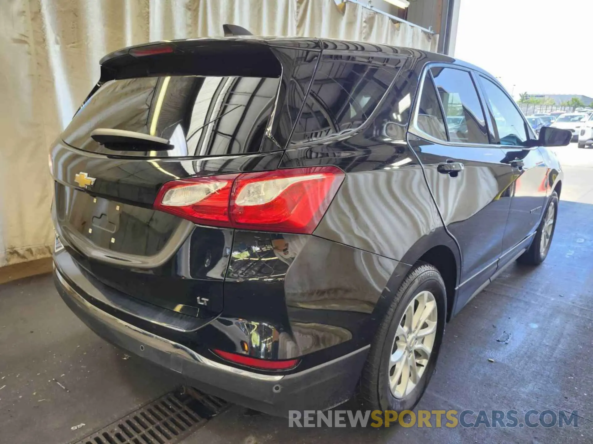 3 Photograph of a damaged car 2GNAXJEV4K6256394 CHEVROLET EQUINOX 2019