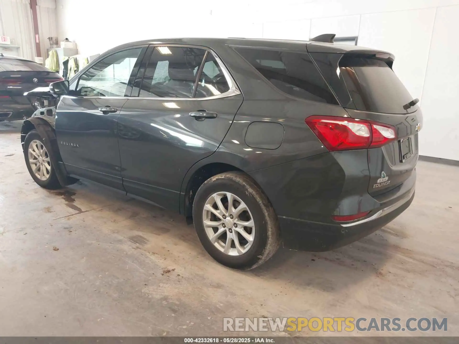 3 Photograph of a damaged car 2GNAXJEV4K6266150 CHEVROLET EQUINOX 2019