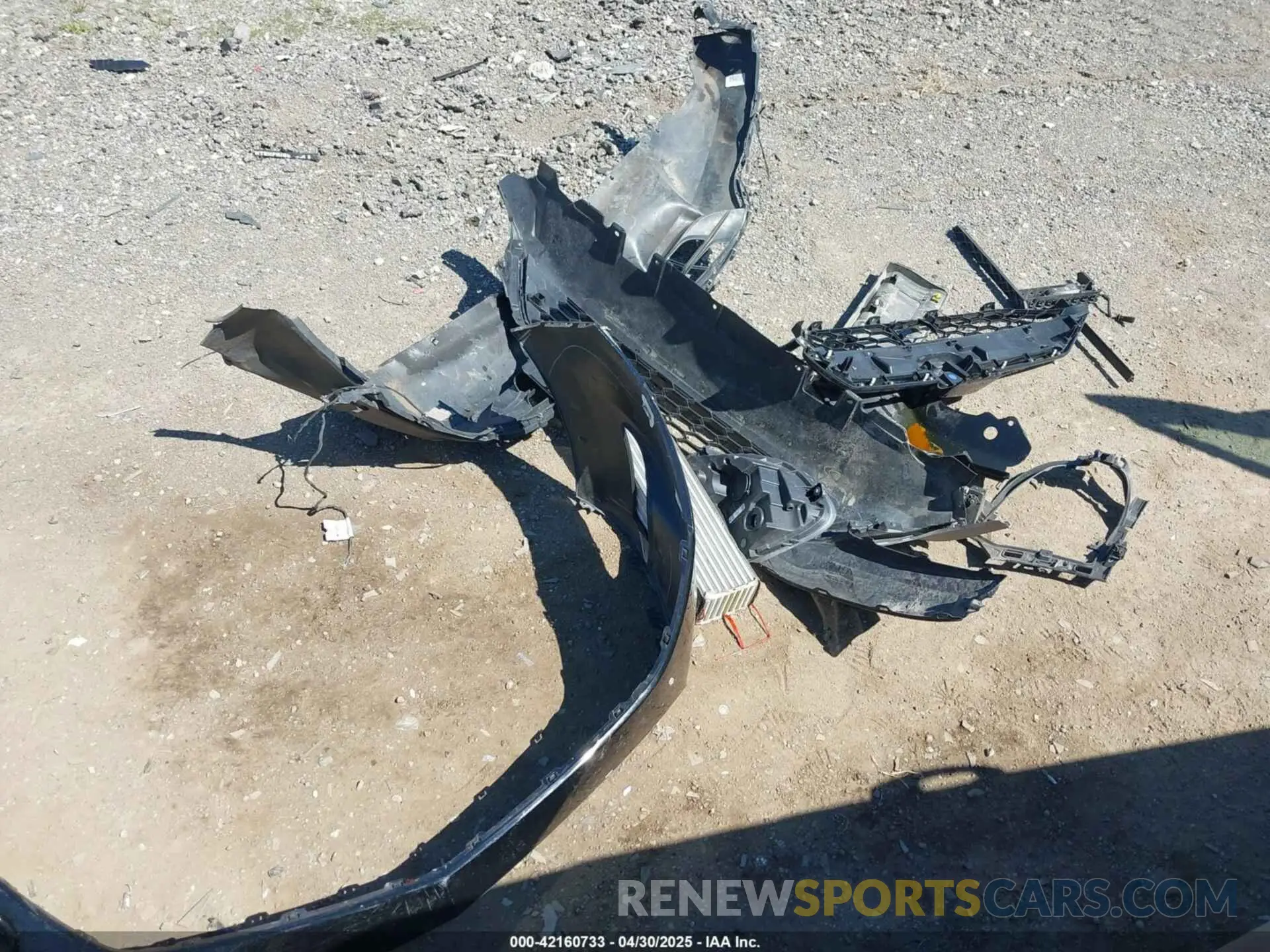 11 Photograph of a damaged car 2GNAXJEV5K6240205 CHEVROLET EQUINOX 2019