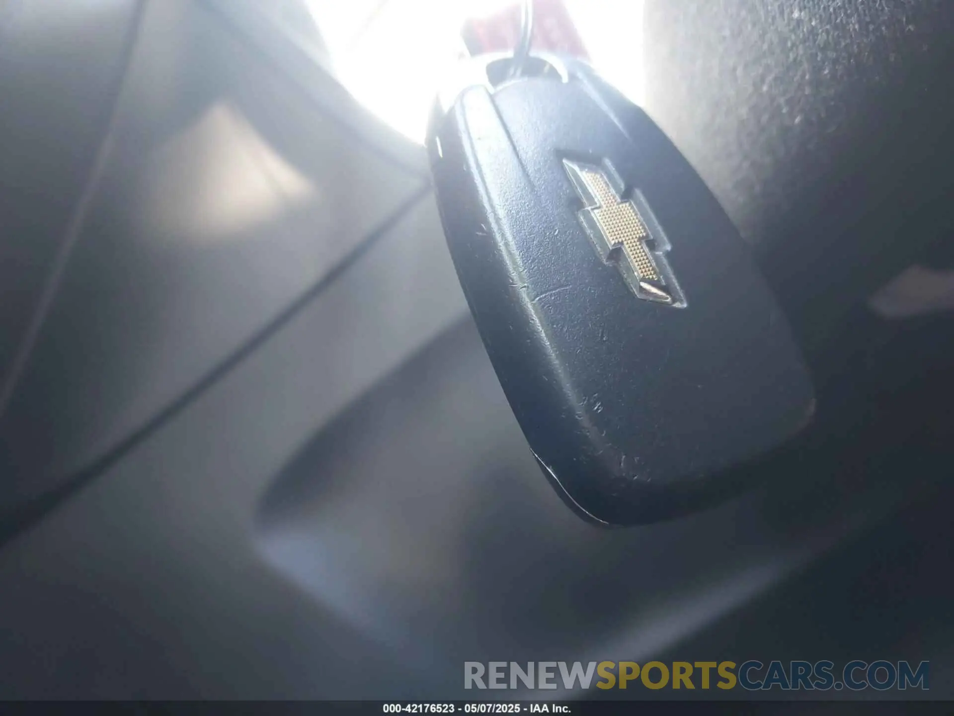 11 Photograph of a damaged car 2GNAXJEV5K6275097 CHEVROLET EQUINOX 2019