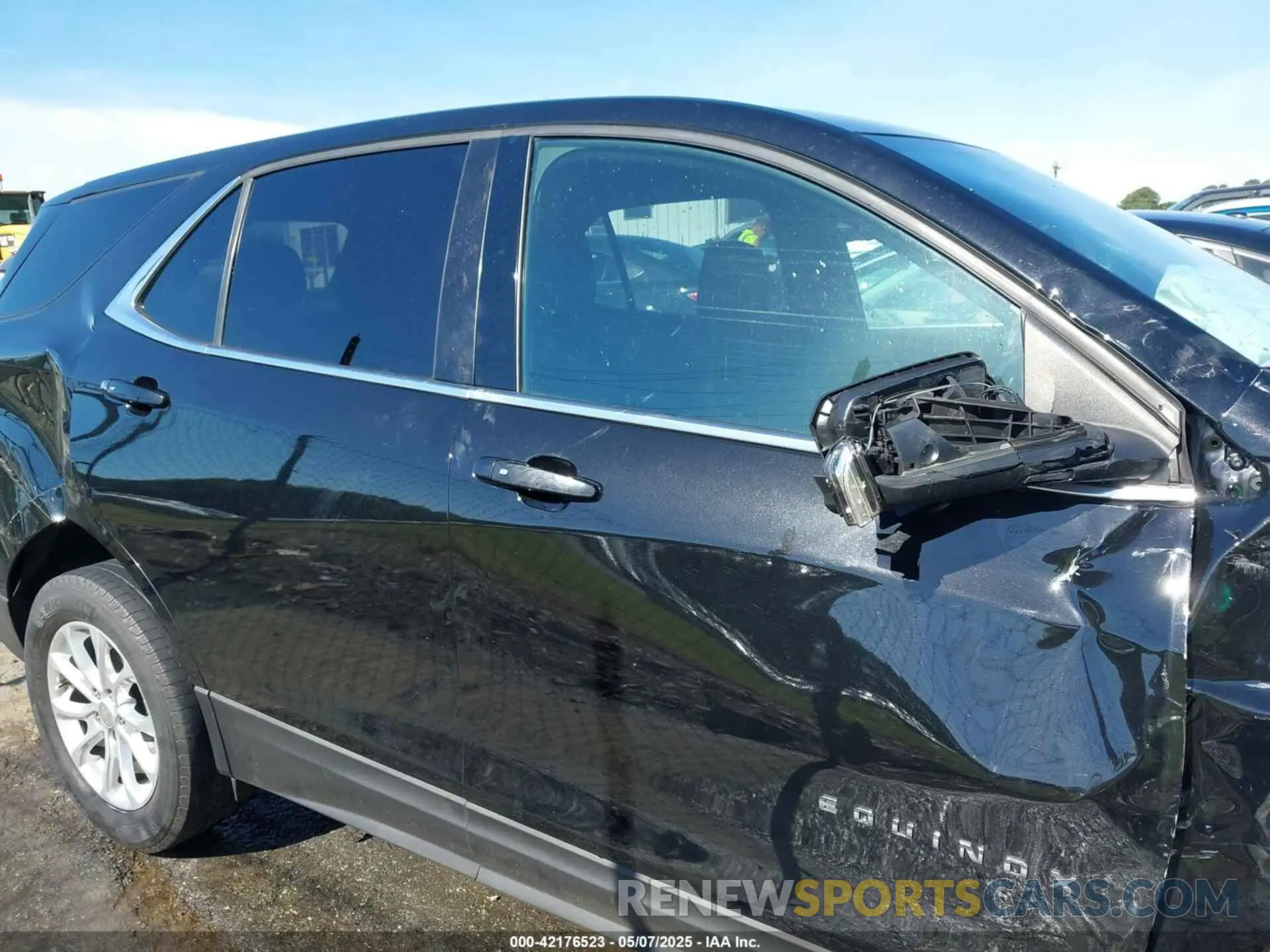 13 Photograph of a damaged car 2GNAXJEV5K6275097 CHEVROLET EQUINOX 2019