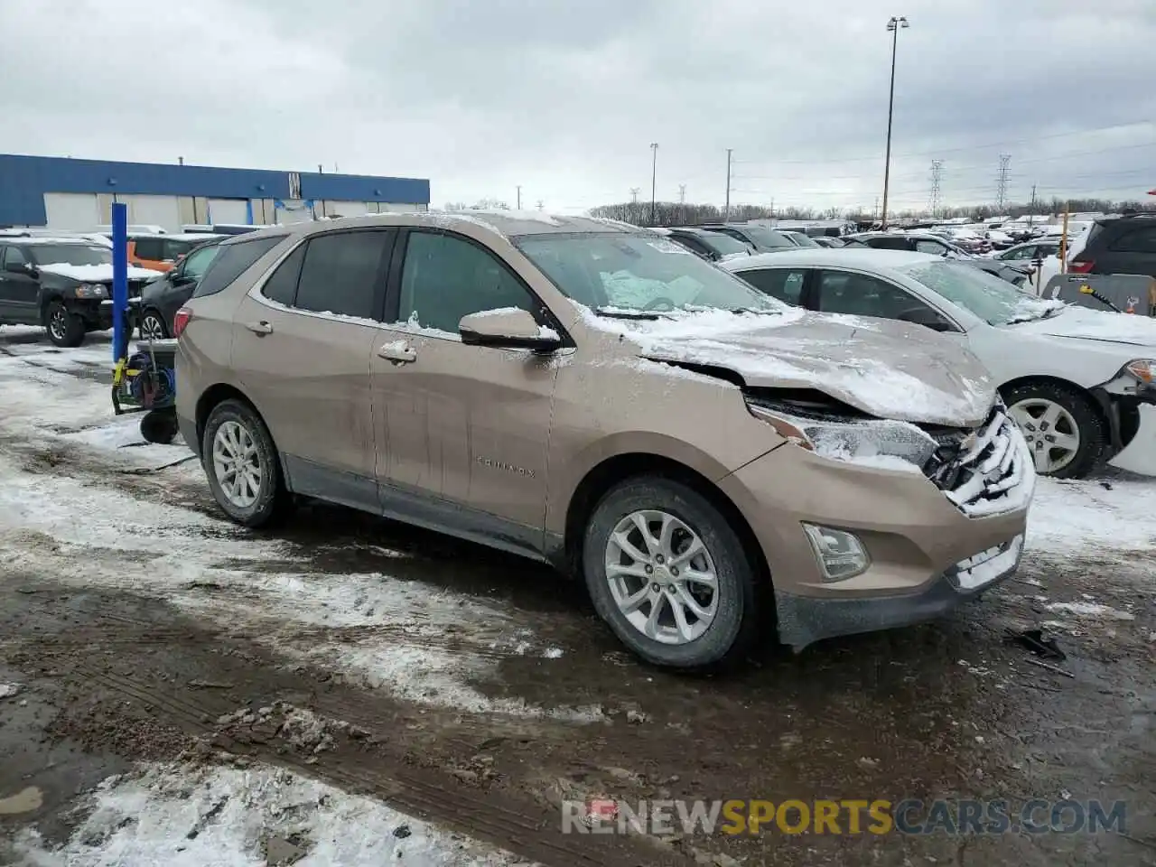 4 Photograph of a damaged car 2GNAXJEV6K6249852 CHEVROLET EQUINOX 2019