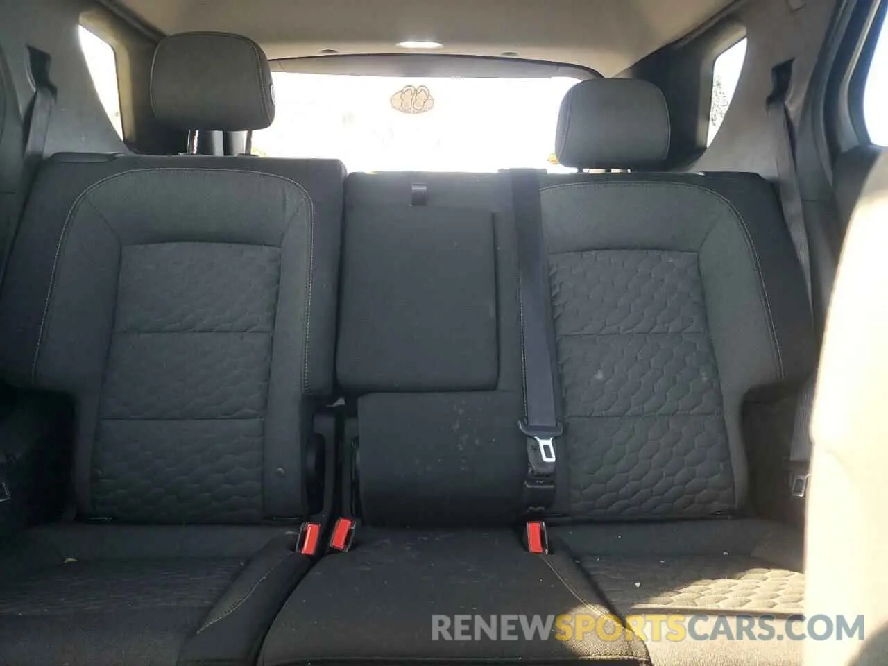10 Photograph of a damaged car 2GNAXJEV6K6255330 CHEVROLET EQUINOX 2019