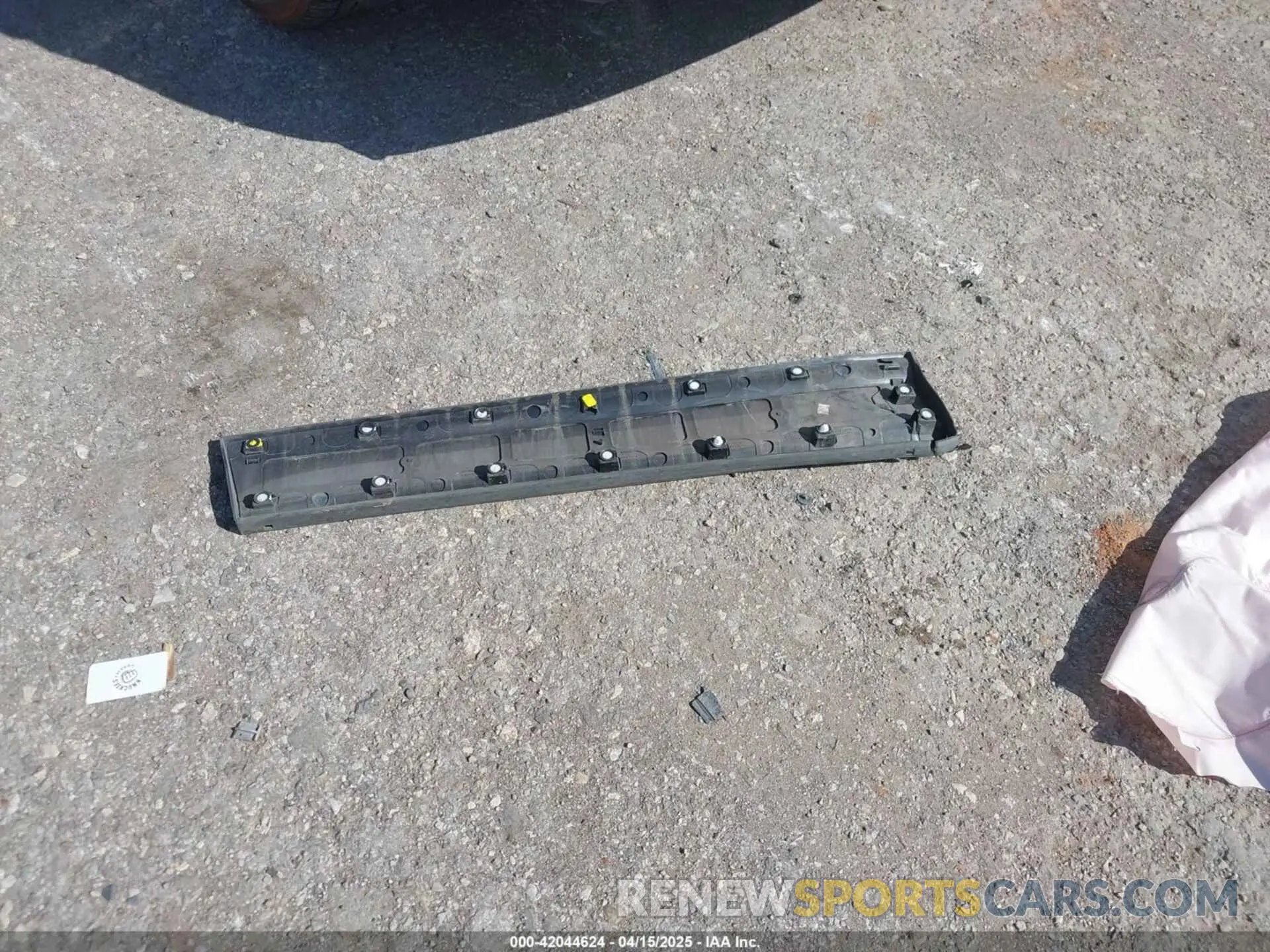 12 Photograph of a damaged car 2GNAXJEV6K6260057 CHEVROLET EQUINOX 2019
