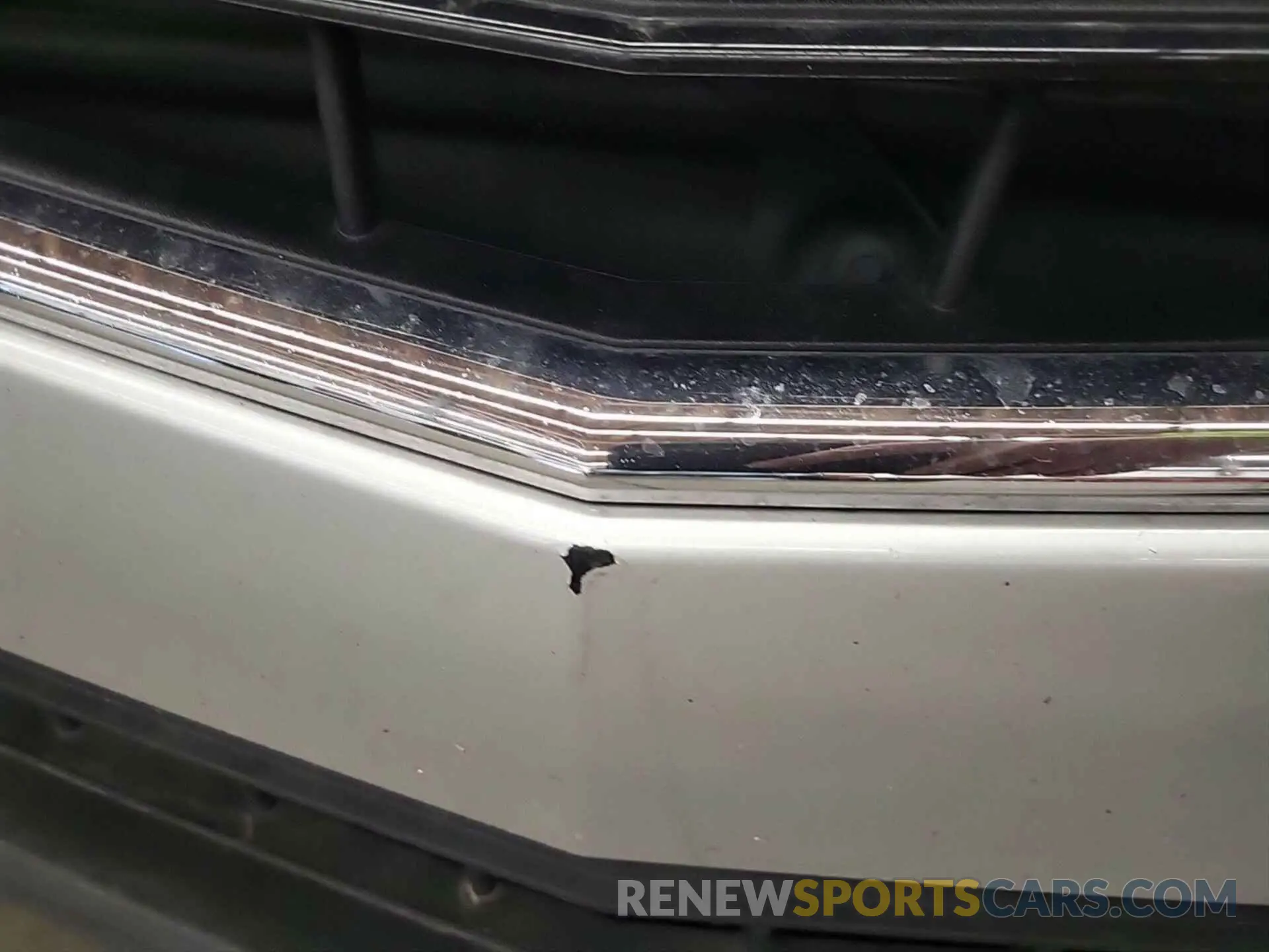 26 Photograph of a damaged car 2GNAXJEV6K6260690 CHEVROLET EQUINOX 2019