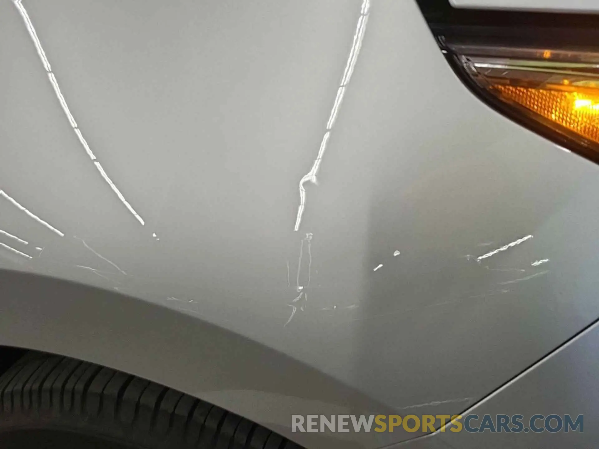 5 Photograph of a damaged car 2GNAXJEV6K6260690 CHEVROLET EQUINOX 2019