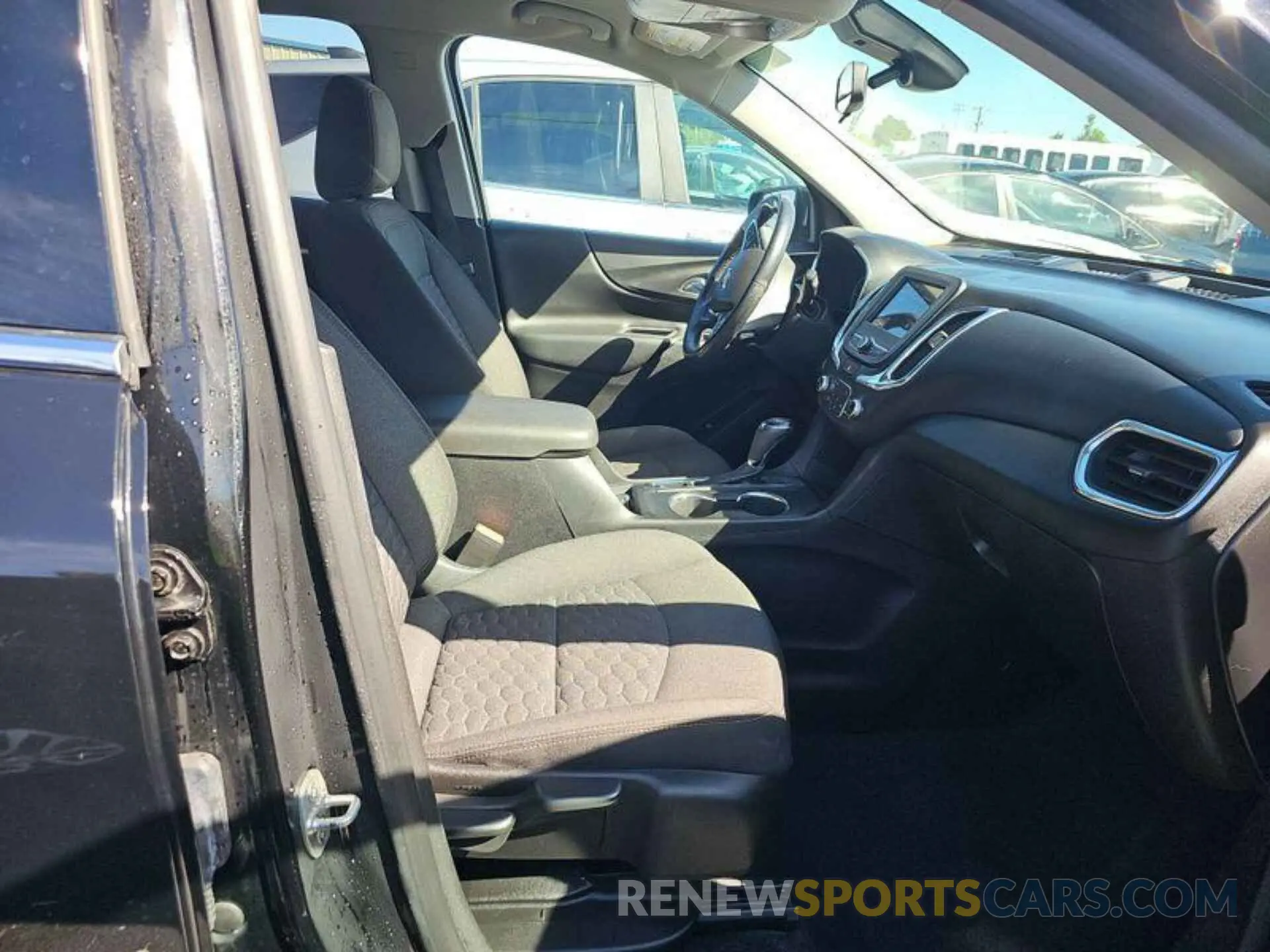14 Photograph of a damaged car 2GNAXJEV7K6200594 CHEVROLET EQUINOX 2019