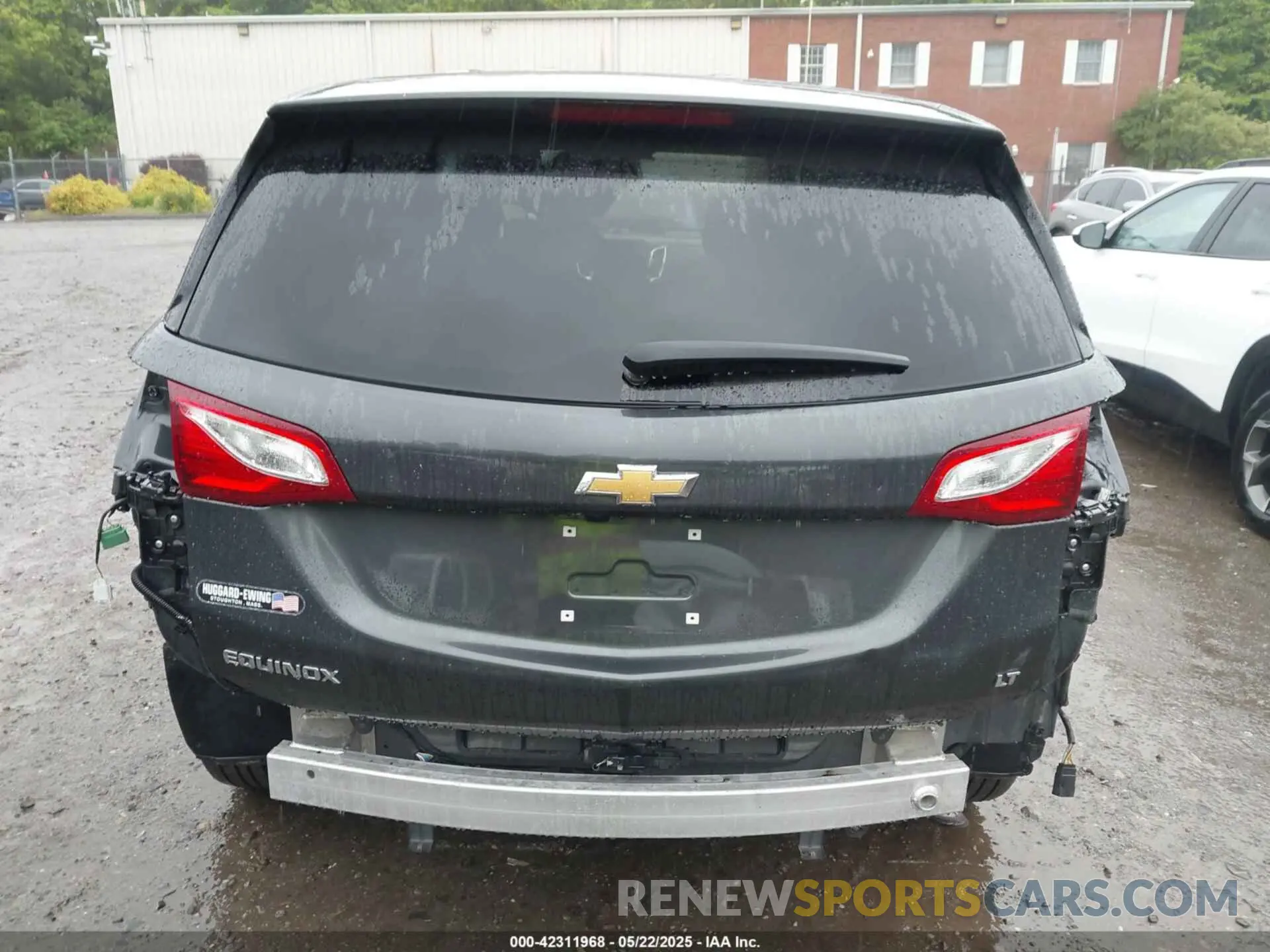 17 Photograph of a damaged car 2GNAXJEV8K6213886 CHEVROLET EQUINOX 2019