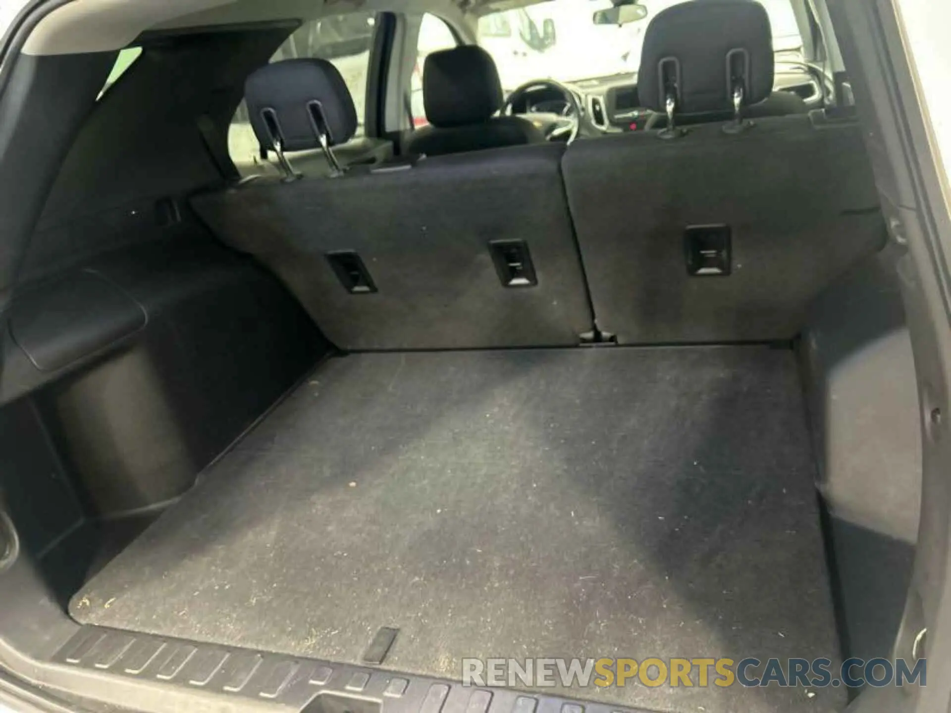 1 Photograph of a damaged car 2GNAXJEV8K6220370 CHEVROLET EQUINOX 2019