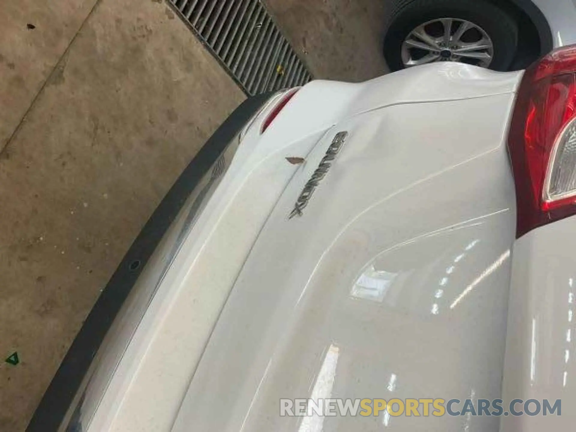 12 Photograph of a damaged car 2GNAXJEV8K6220370 CHEVROLET EQUINOX 2019