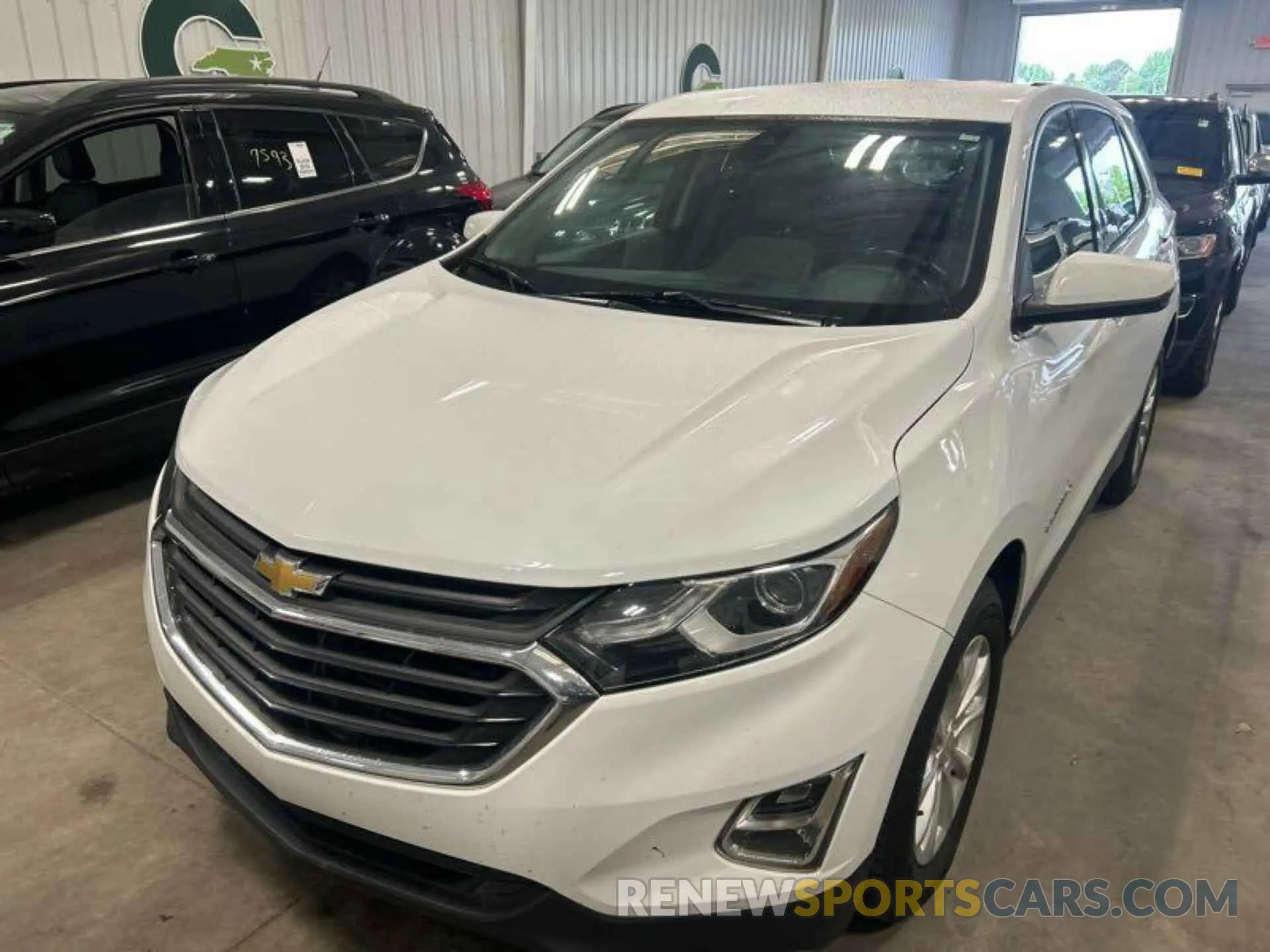 2 Photograph of a damaged car 2GNAXJEV8K6220370 CHEVROLET EQUINOX 2019