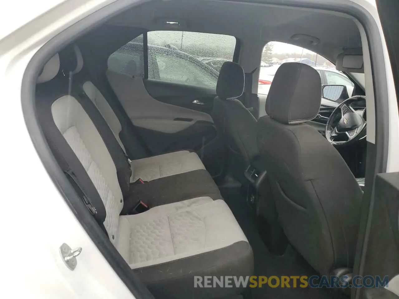 11 Photograph of a damaged car 2GNAXJEV8K6279287 CHEVROLET EQUINOX 2019