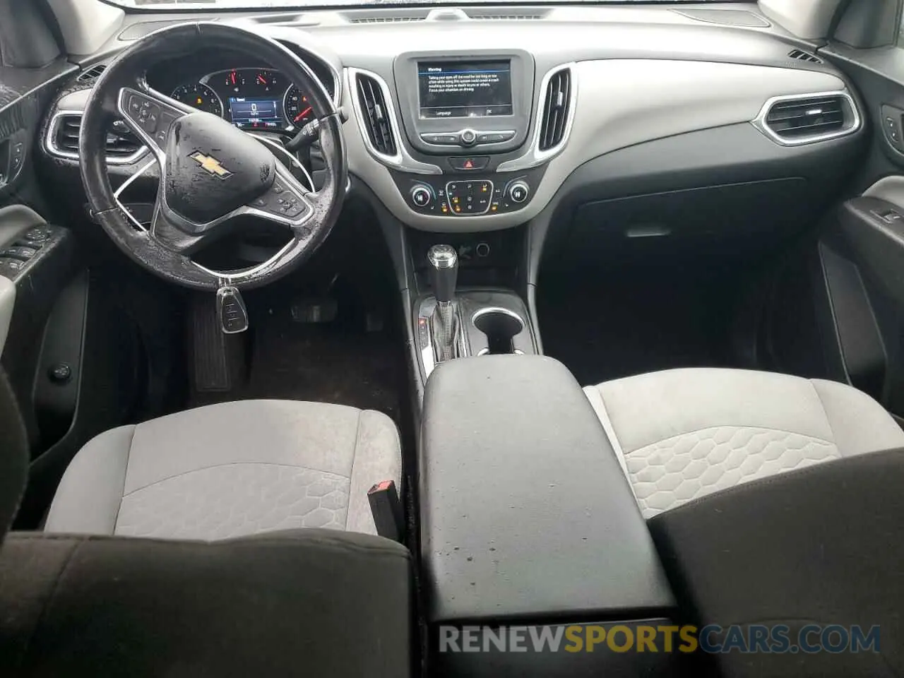 8 Photograph of a damaged car 2GNAXJEV8K6279287 CHEVROLET EQUINOX 2019