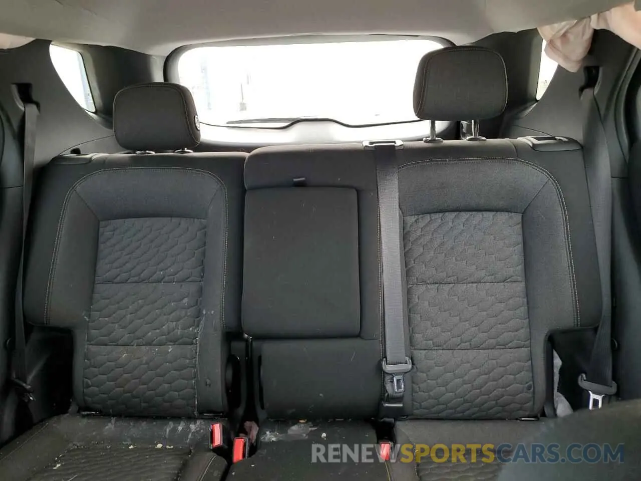 10 Photograph of a damaged car 2GNAXJEVXK6224923 CHEVROLET EQUINOX 2019